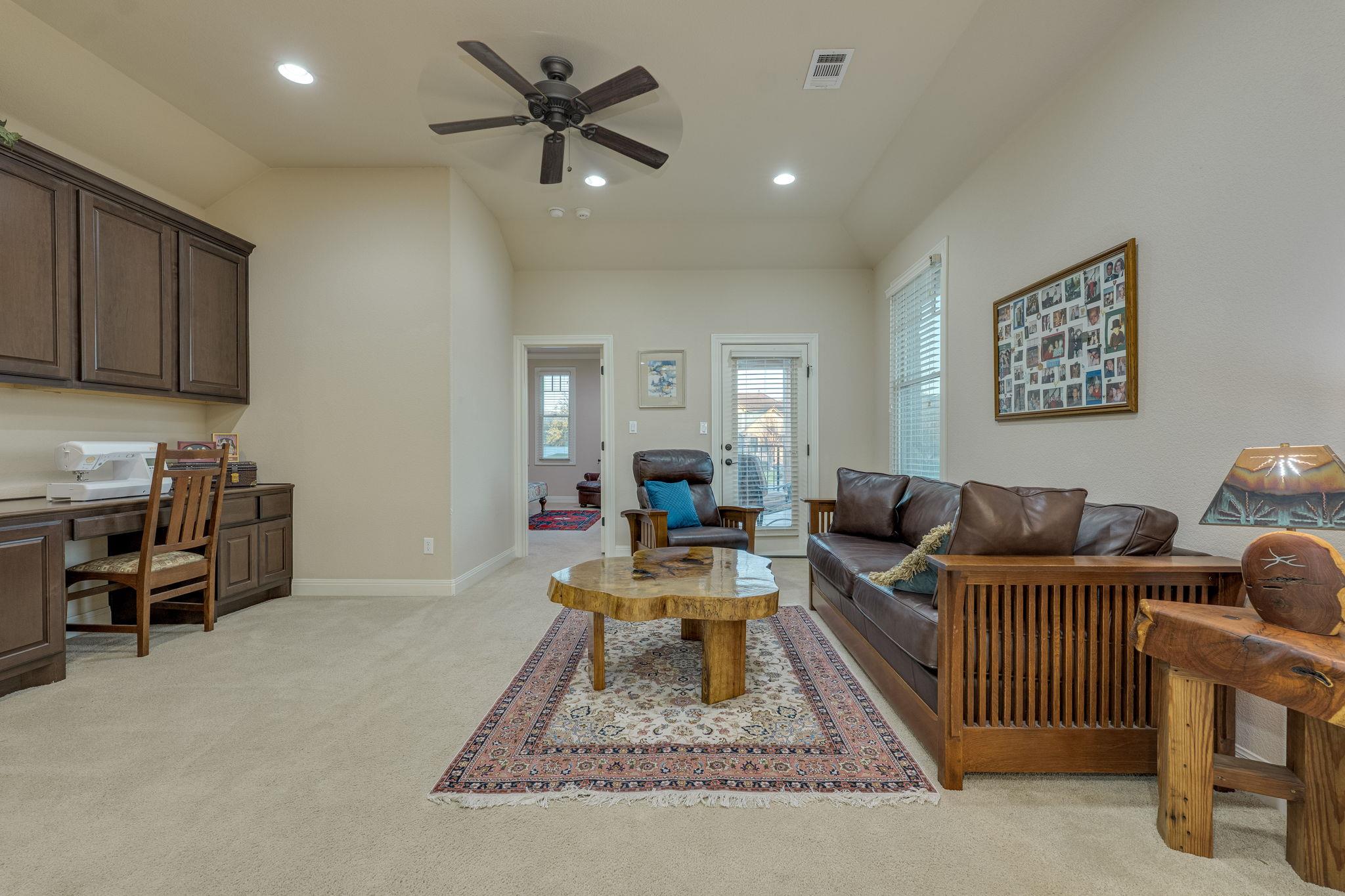 104 Bella Strada Cv, Austin, TX 78734