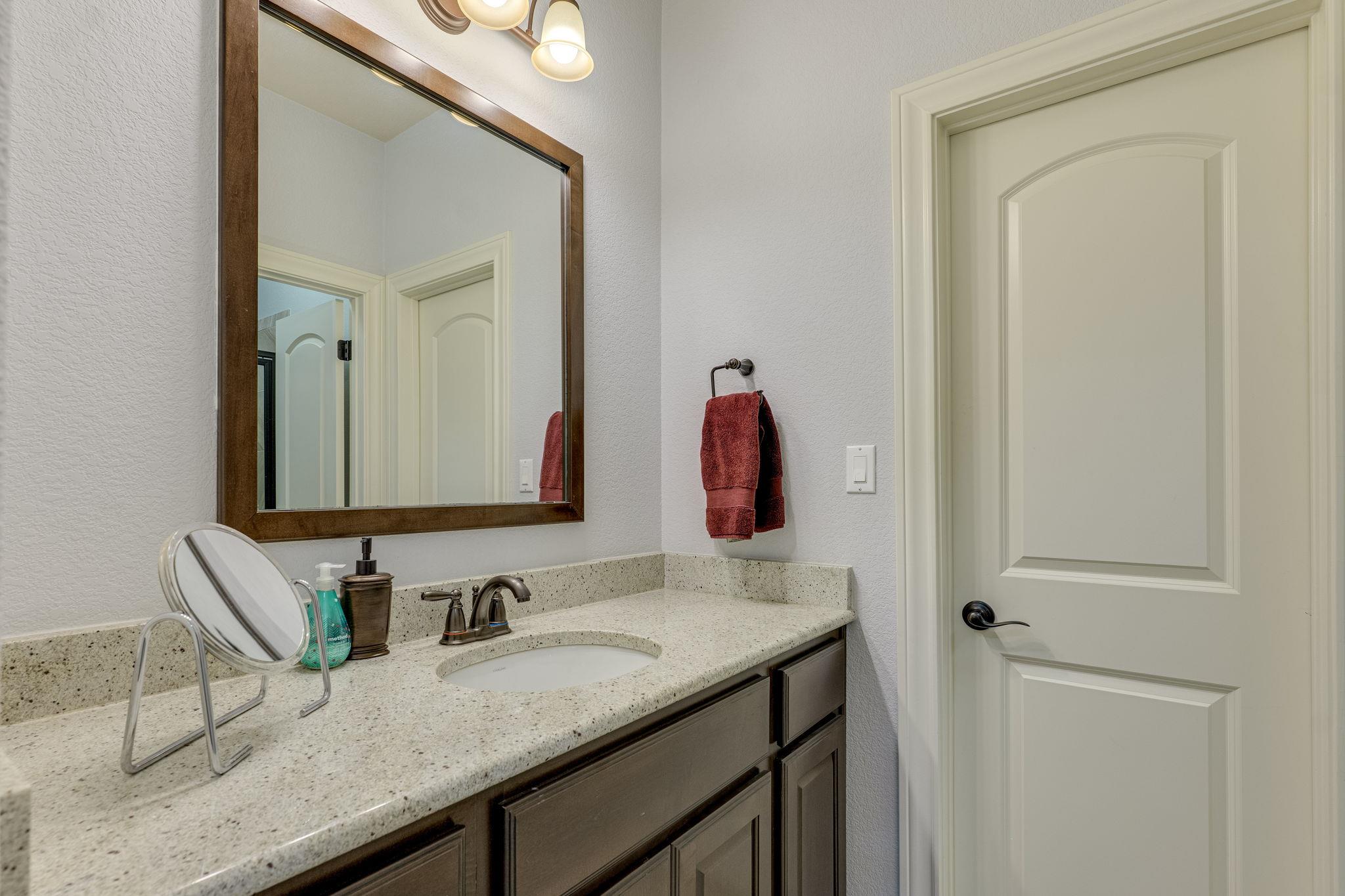 104 Bella Strada Cv, Austin, TX 78734