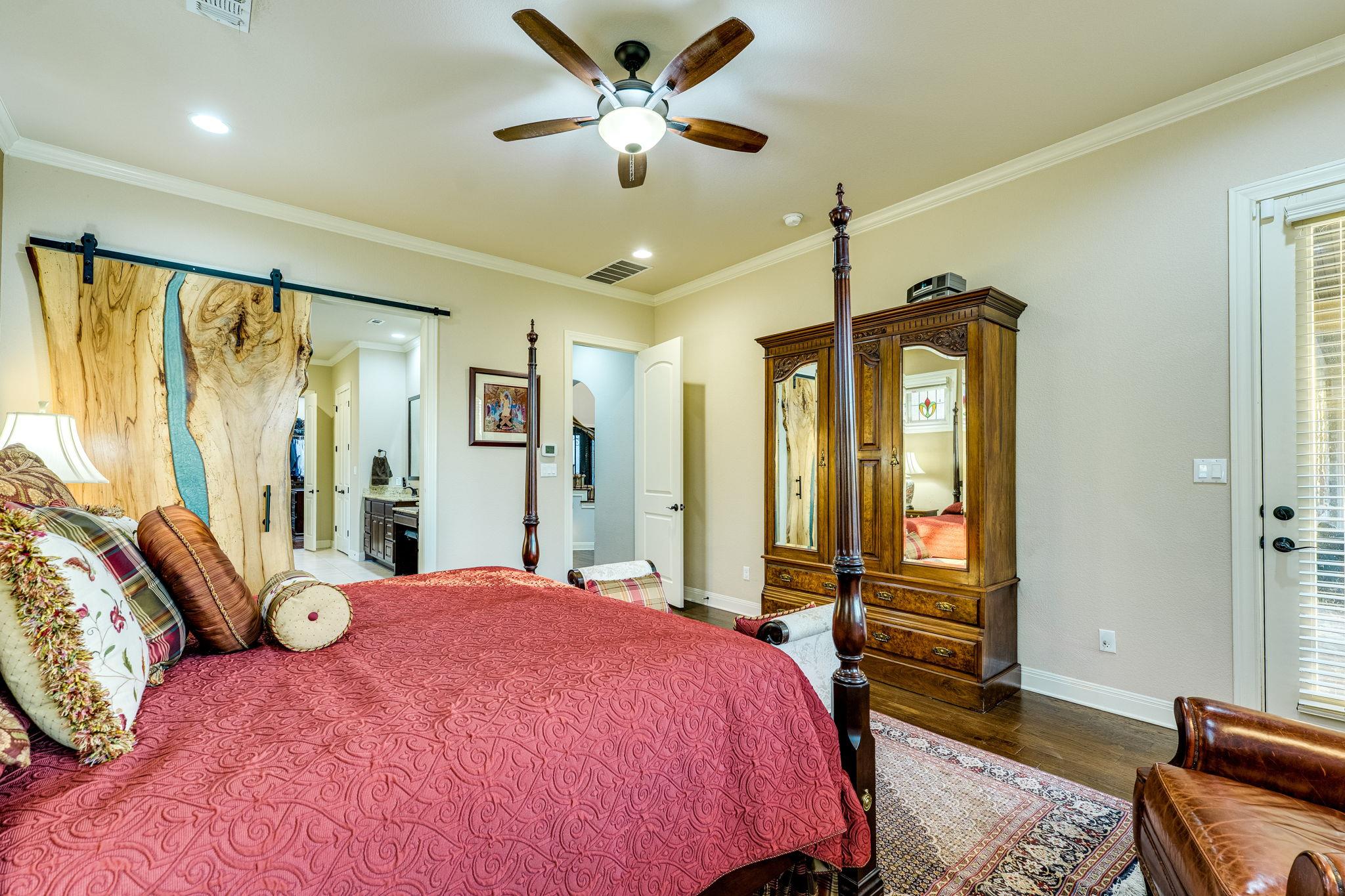 104 Bella Strada Cv, Austin, TX 78734