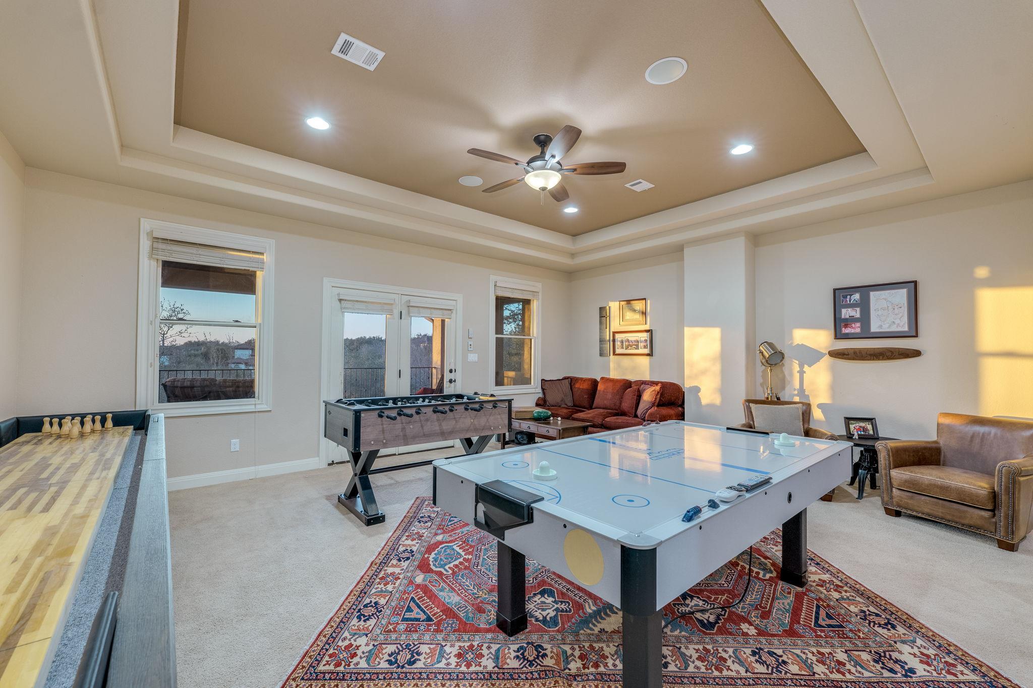 104 Bella Strada Cv, Austin, TX 78734