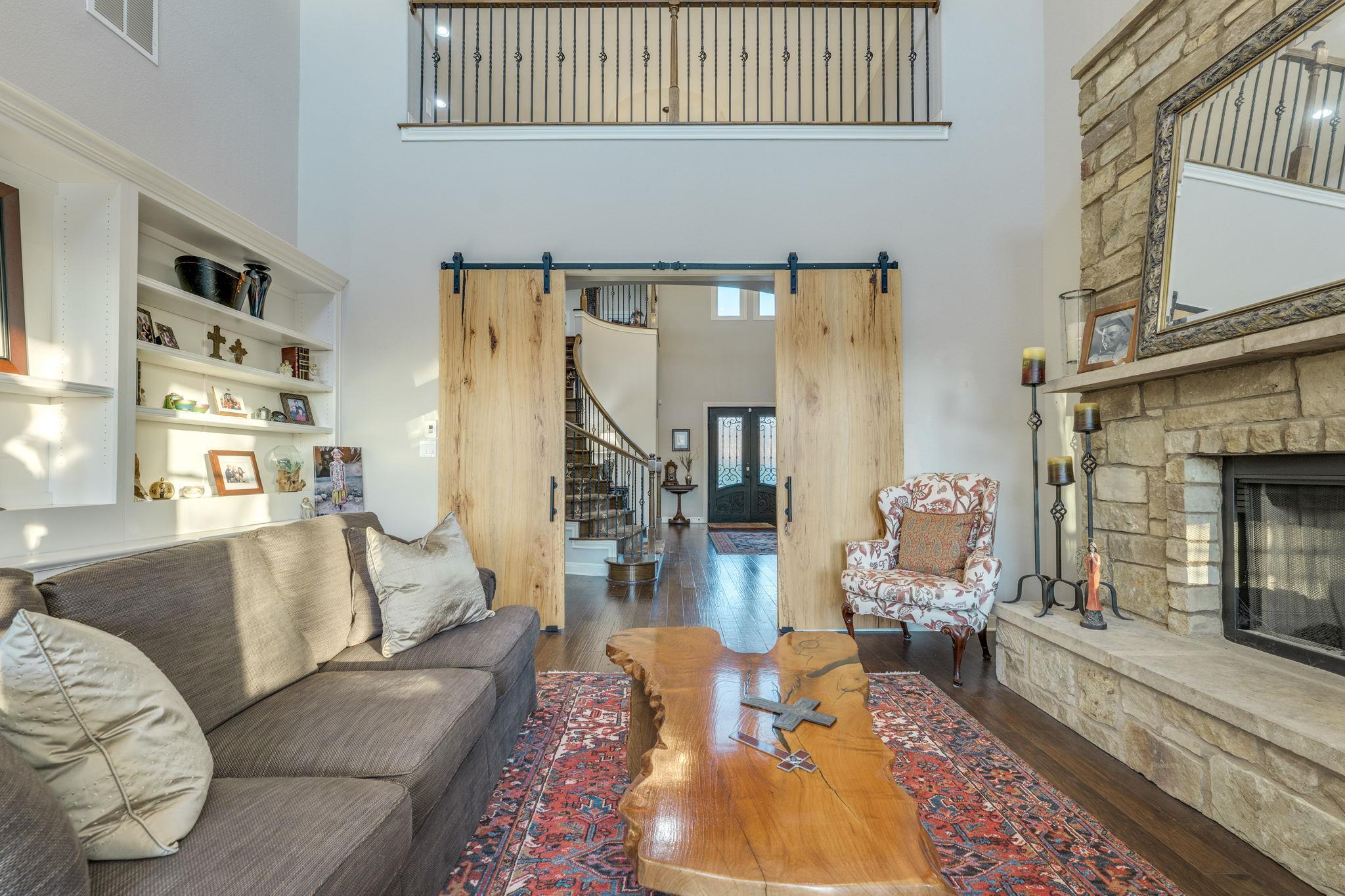 104 Bella Strada Cv, Austin, TX 78734