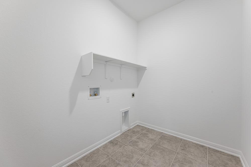 200 Childress St, Hutto, TX 78634