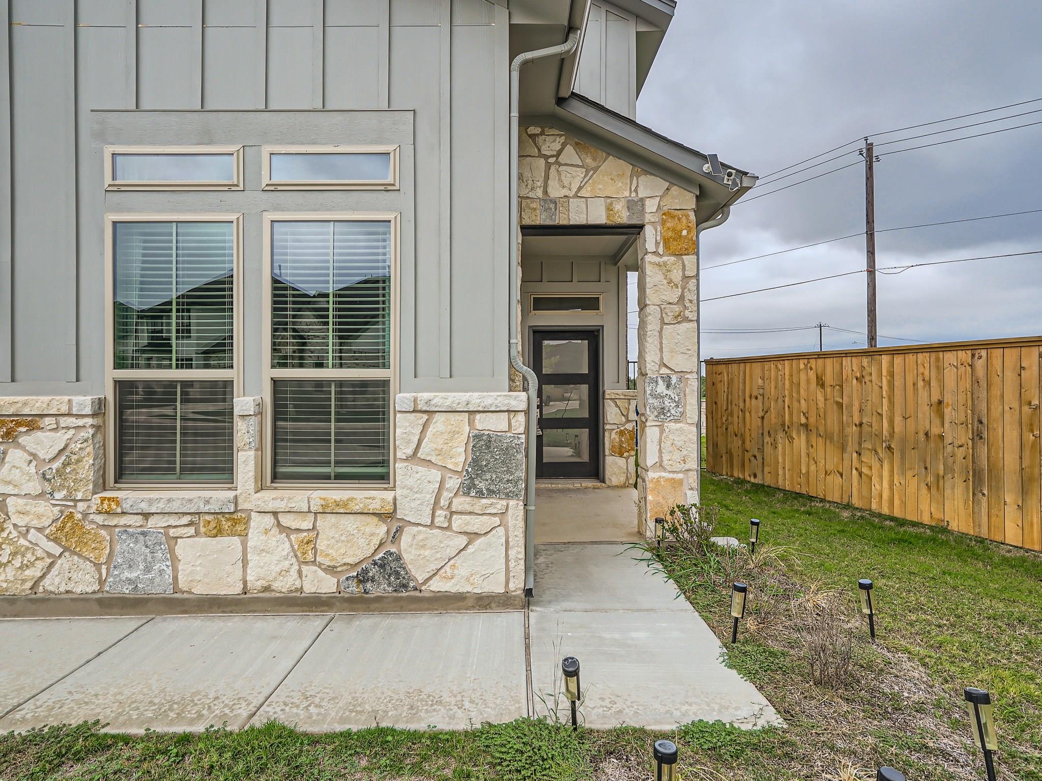 2800 Sebring Cir, Austin, TX 78747
