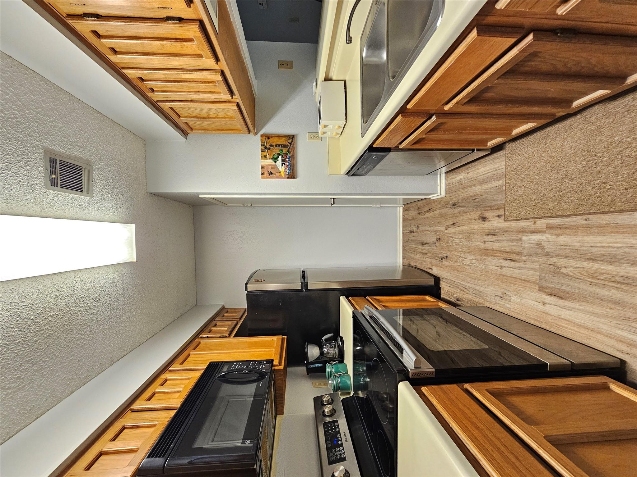 1202 Thorpe Ln # 604, San Marcos, TX 78666