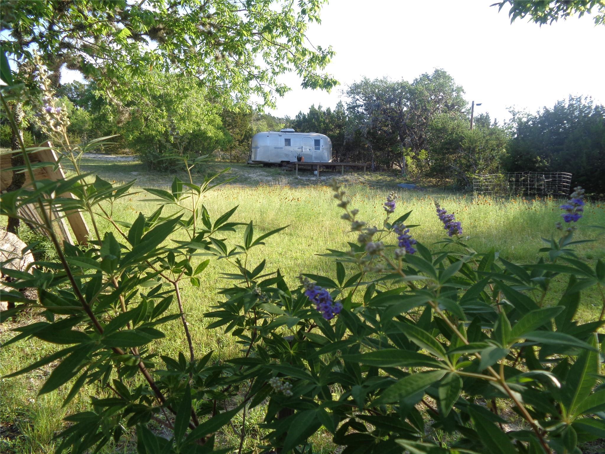 684 Stoneleigh Rd, Center Point, TX 78010