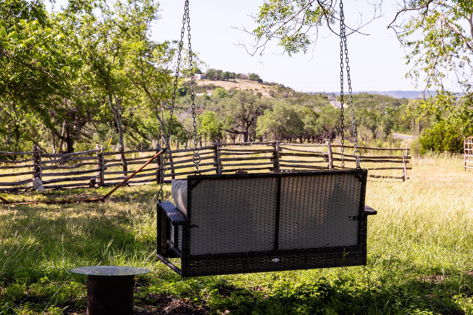 684 Stoneleigh Rd, Center Point, TX 78010