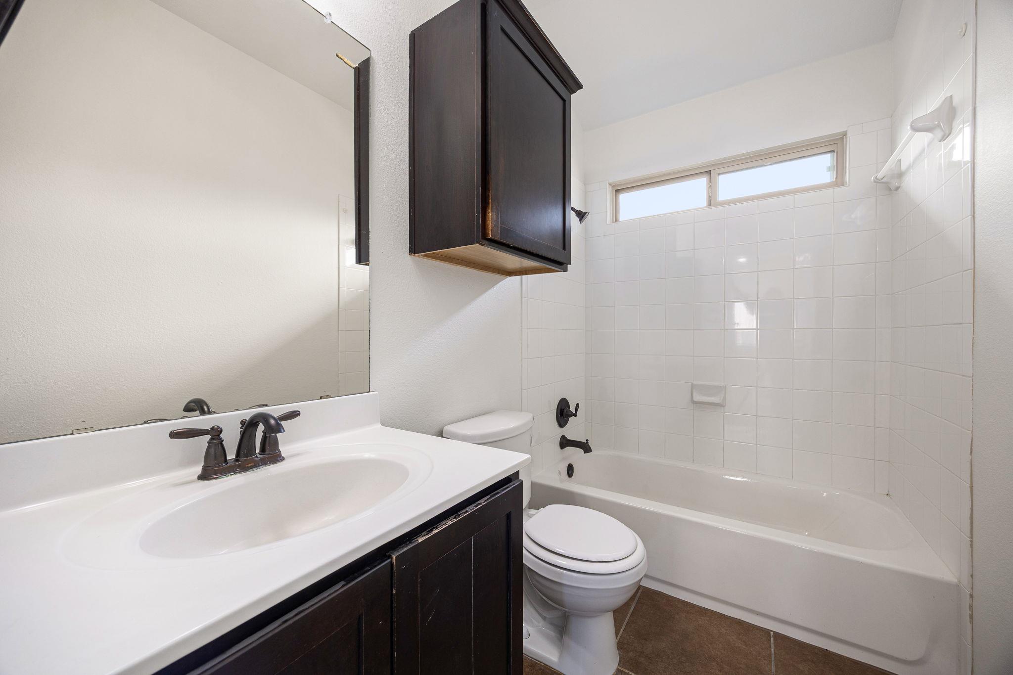 304 Santa Maria St, Georgetown, TX 78628