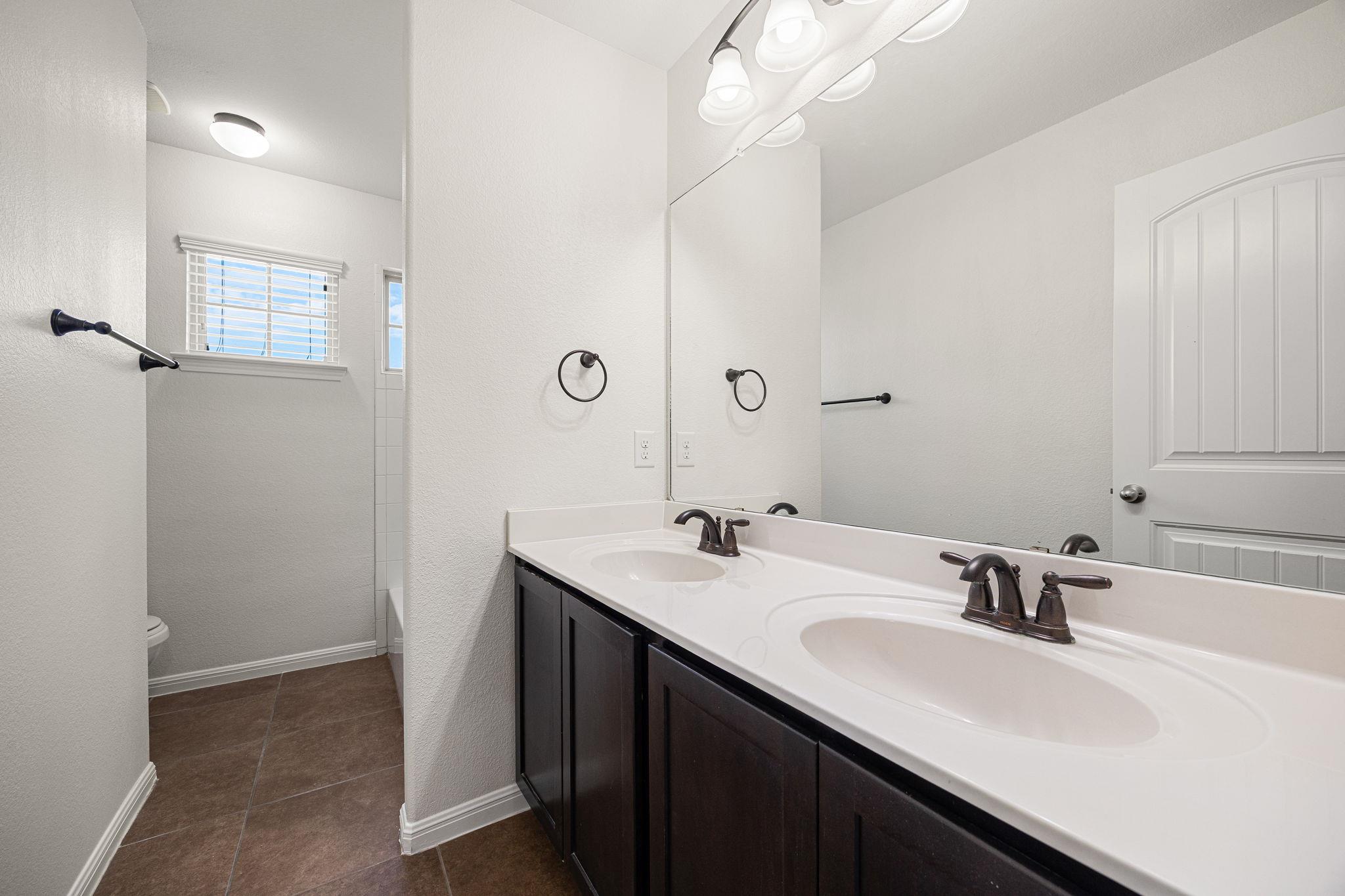 304 Santa Maria St, Georgetown, TX 78628