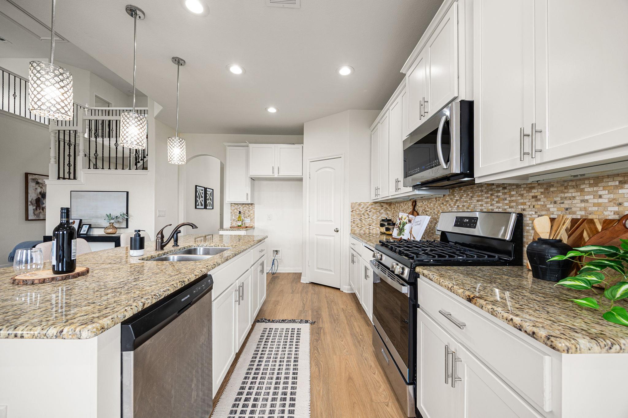 304 Santa Maria St, Georgetown, TX 78628