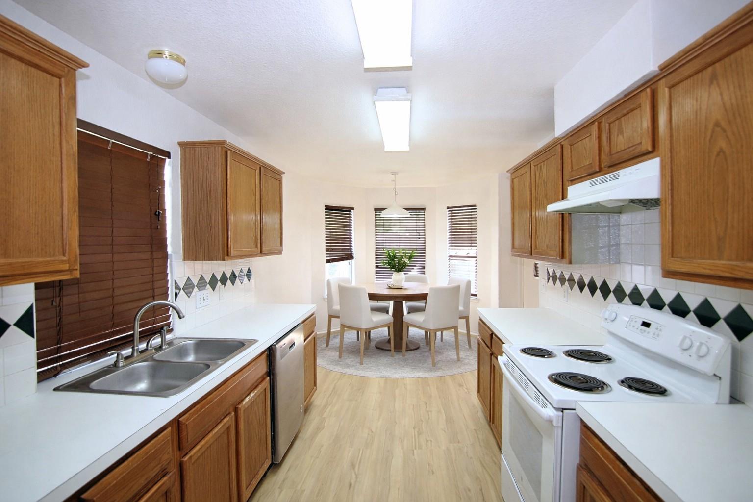 1910 Balsam Way, Round Rock, TX 78665