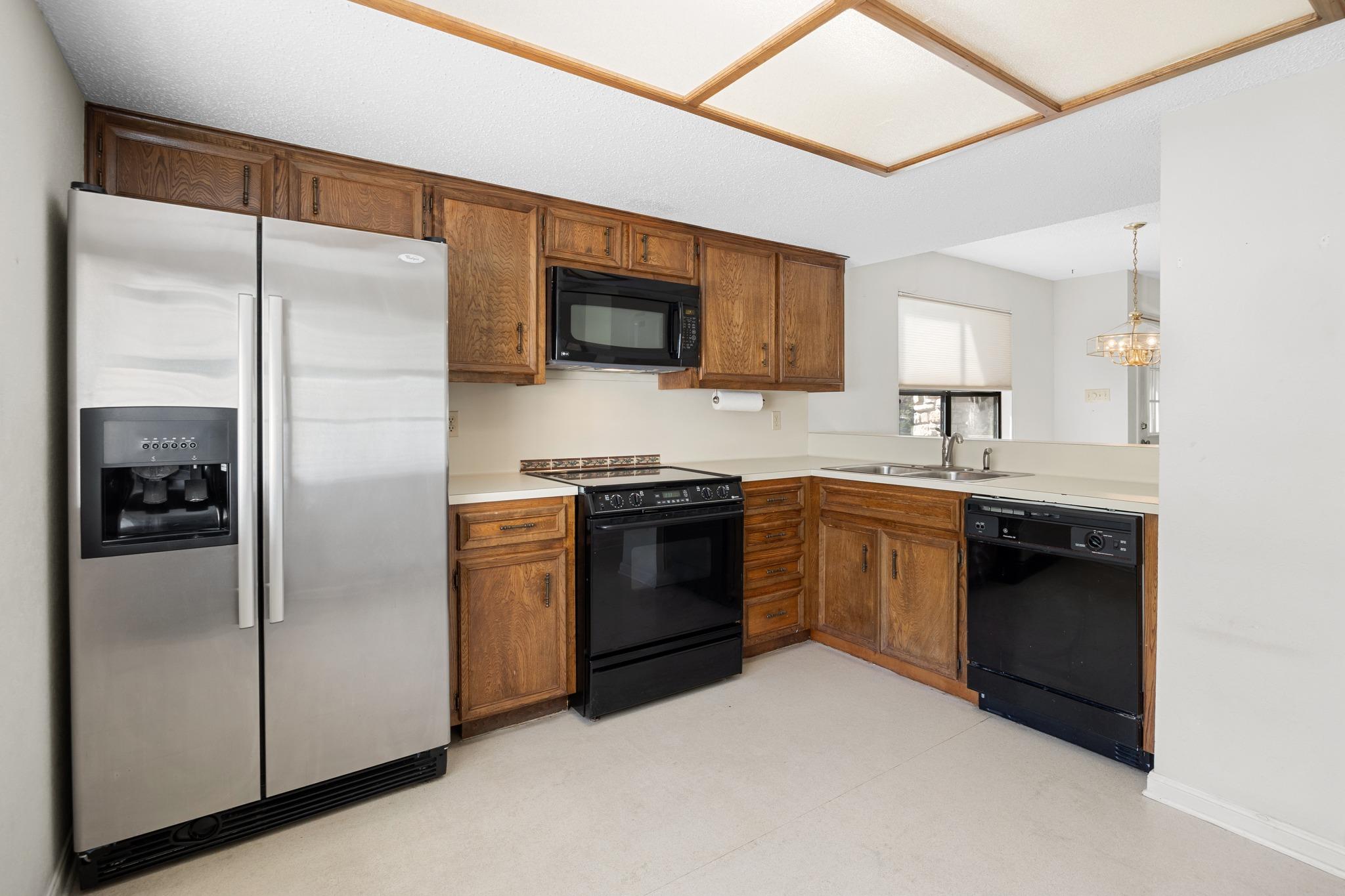 9518 Topridge Dr # 28, Austin, TX 78750