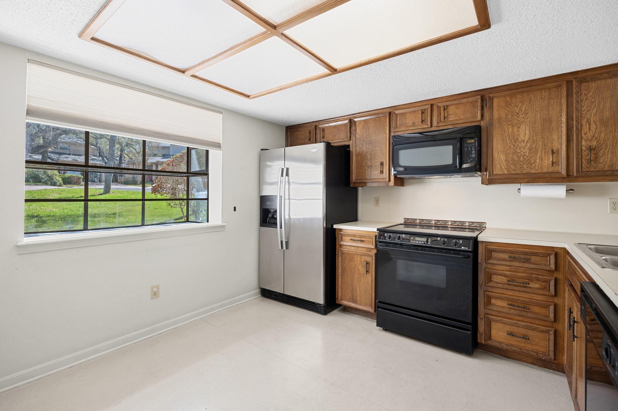 9518 Topridge Dr # 28, Austin, TX 78750