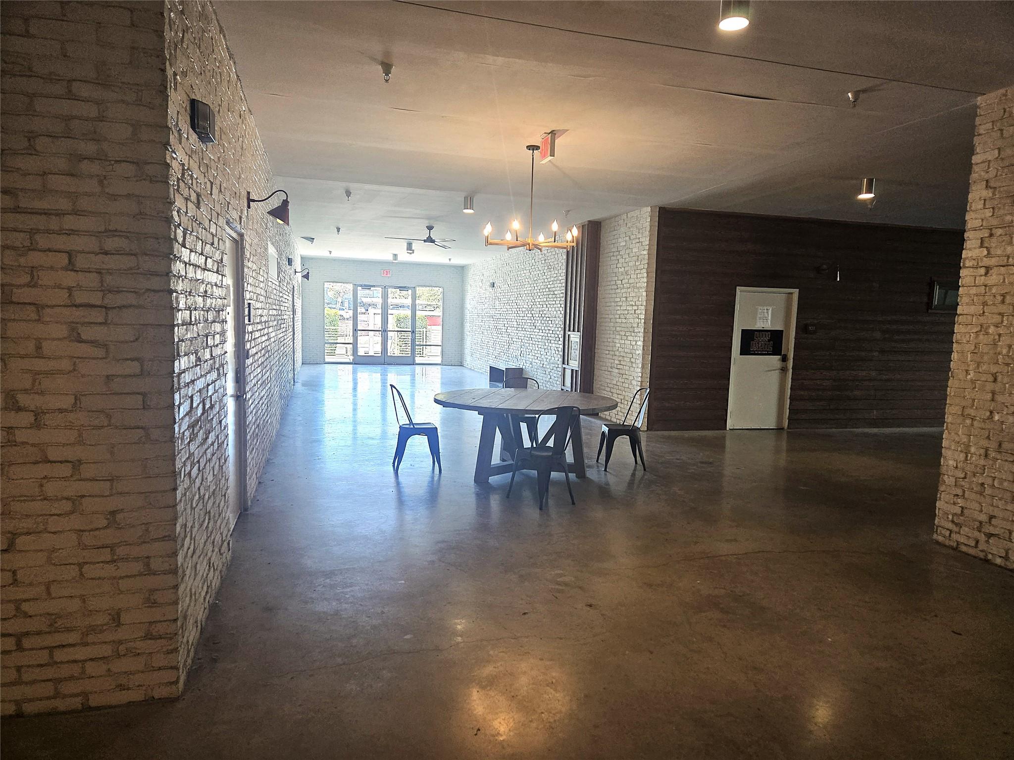 4361 S Congress Ave # 301, Austin, TX 78745