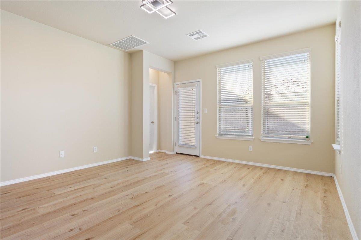 1024 Chad Loop, Round Rock, TX 78665