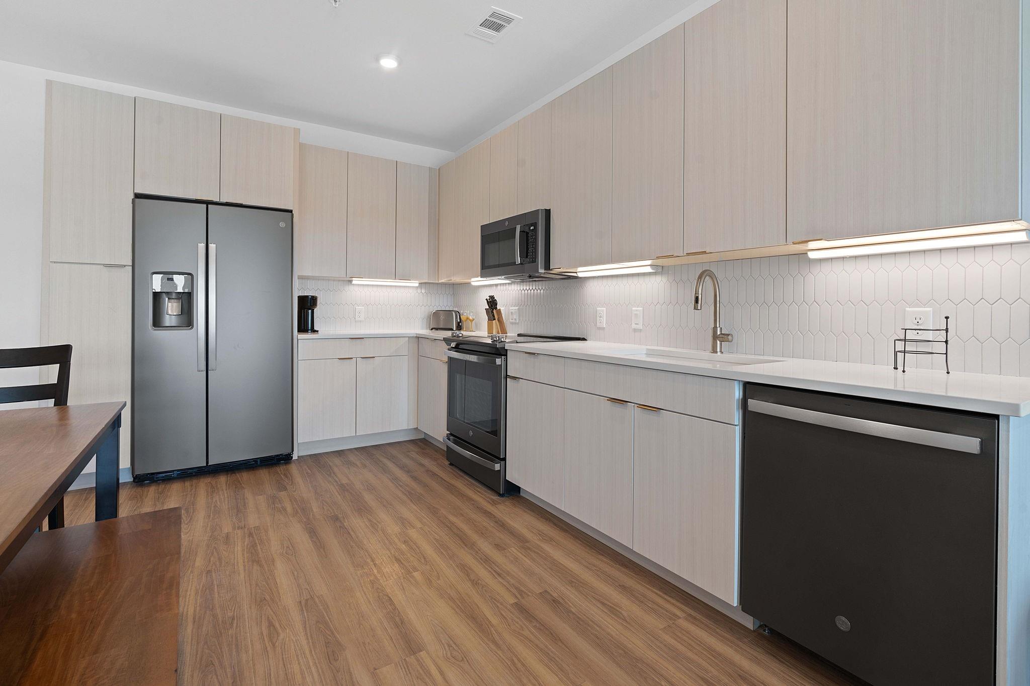 4802 S Congress Ave # 124, Austin, TX 78745