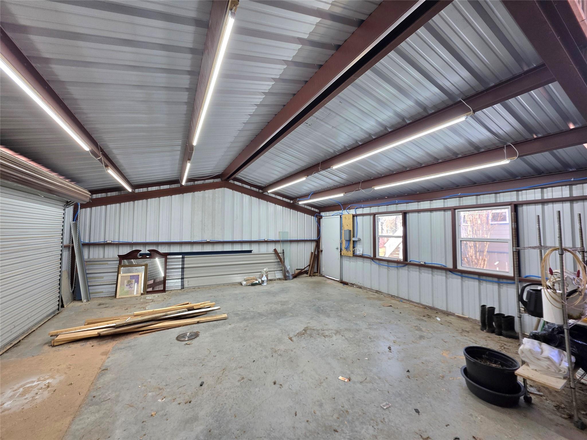 415 N Main St, Rockdale, TX 76567