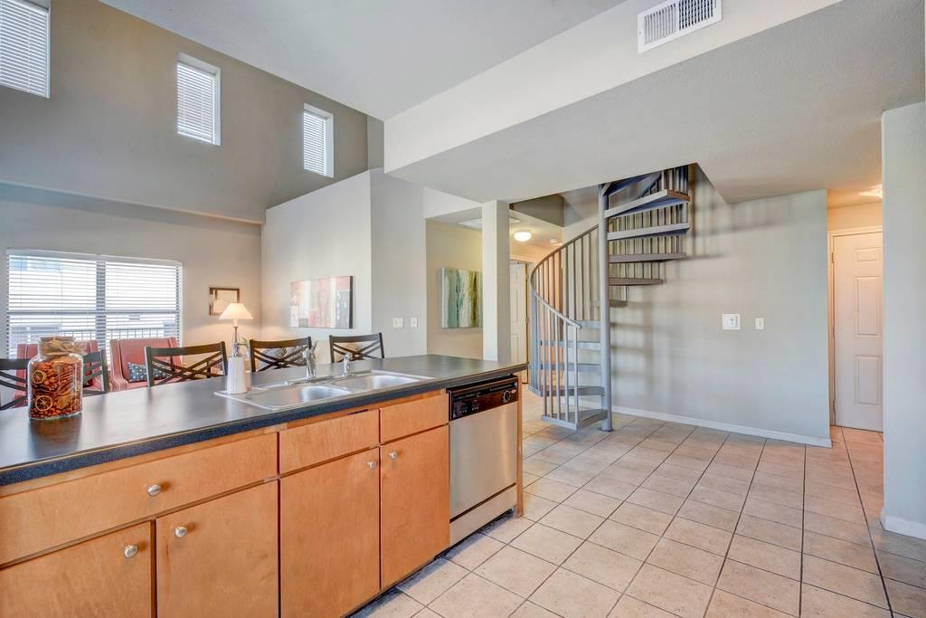 2515 Pearl # 610, Austin, TX 78705