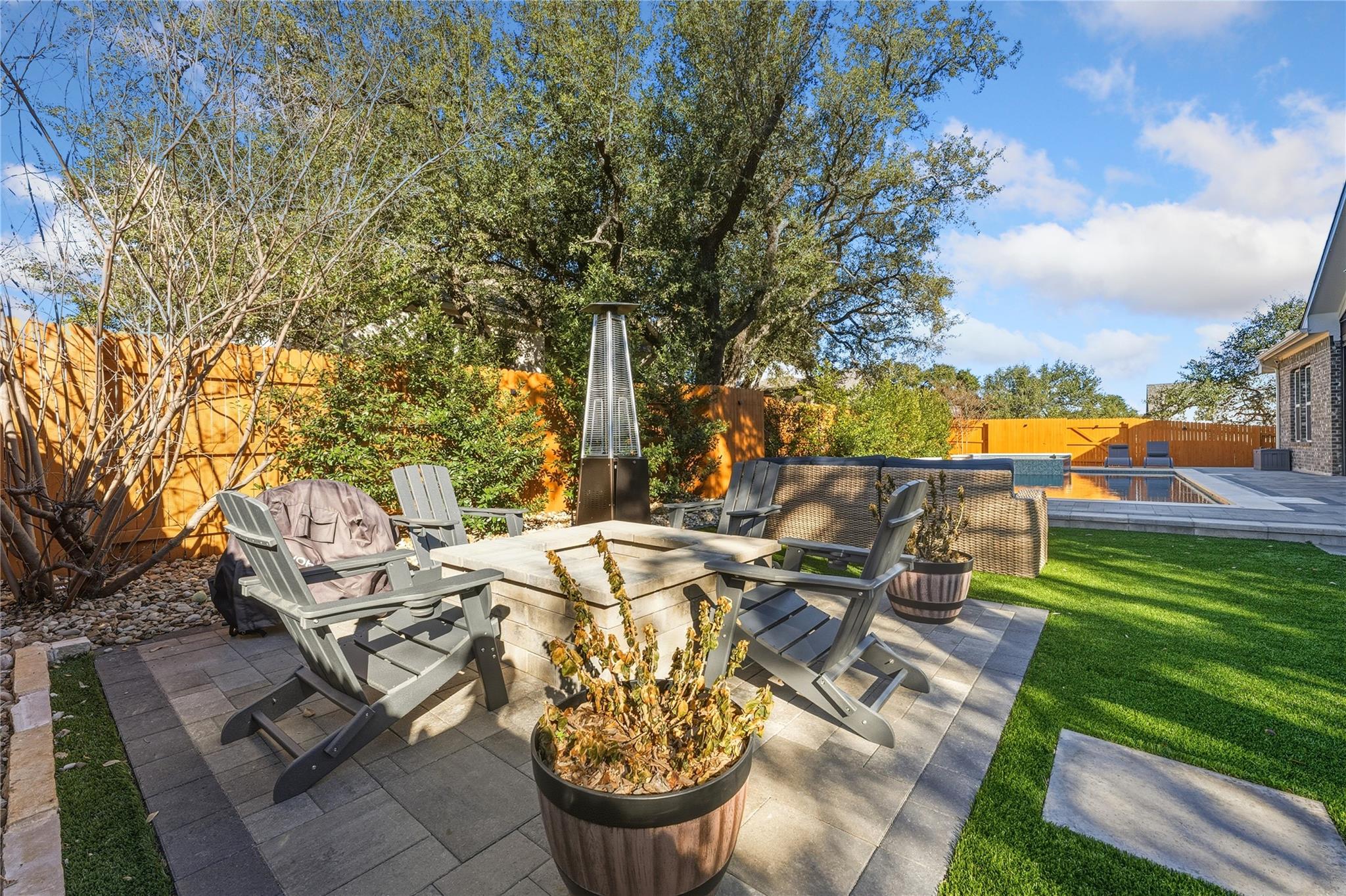 222 Canal Dr, Dripping Springs, TX 78620