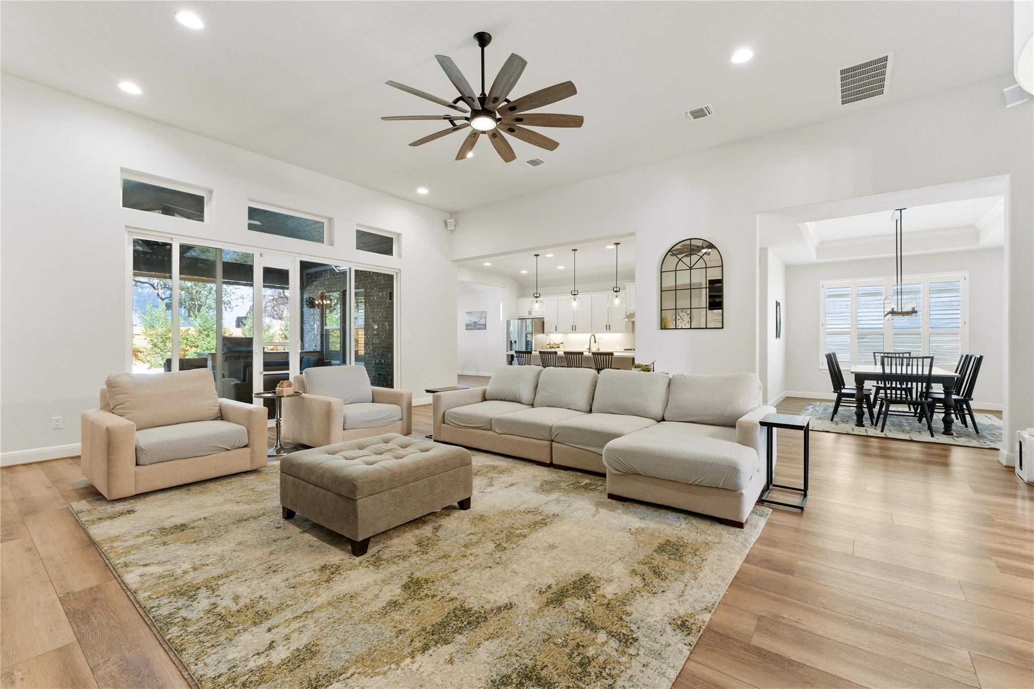 222 Canal Dr, Dripping Springs, TX 78620