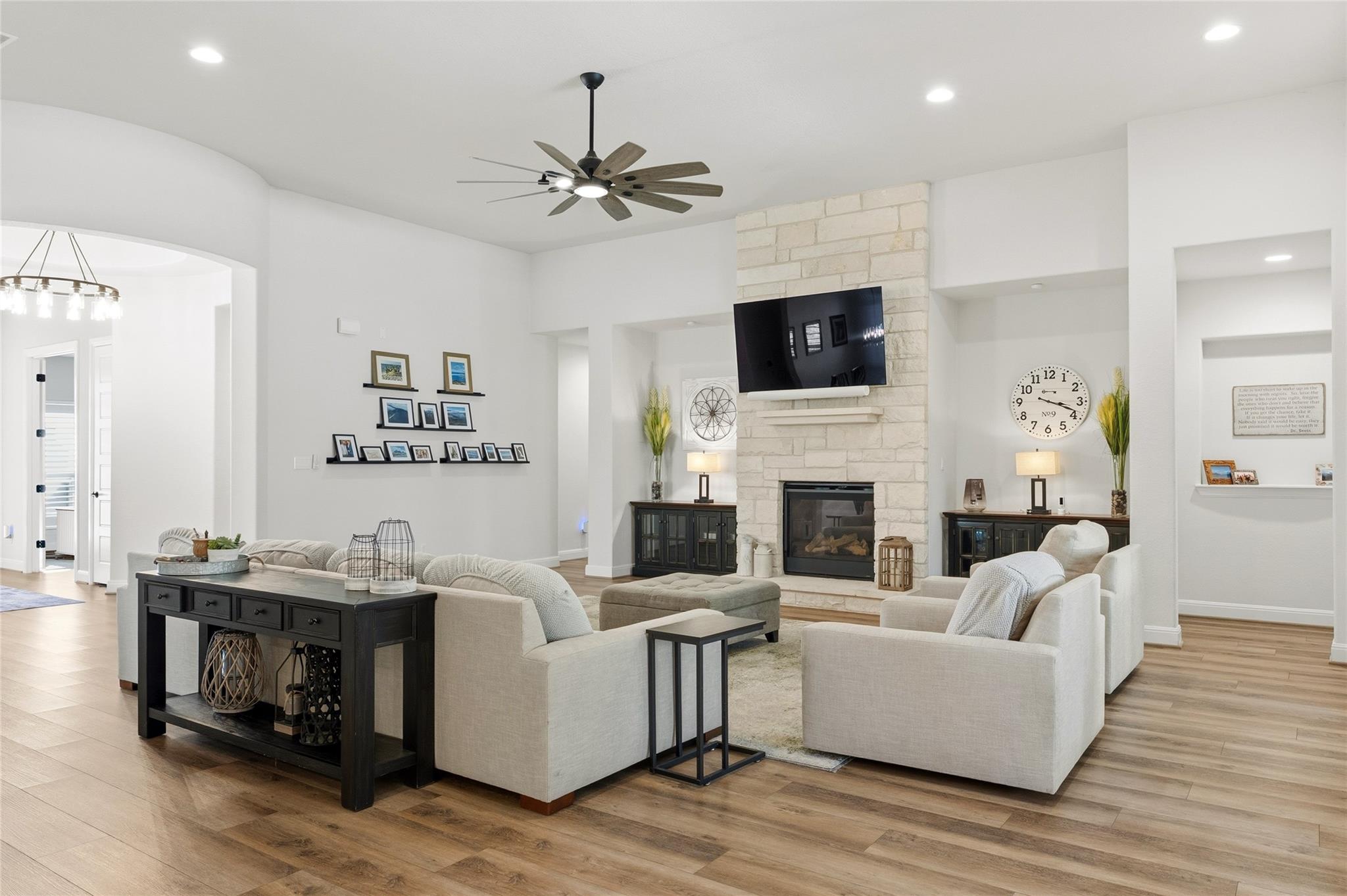 222 Canal Dr, Dripping Springs, TX 78620