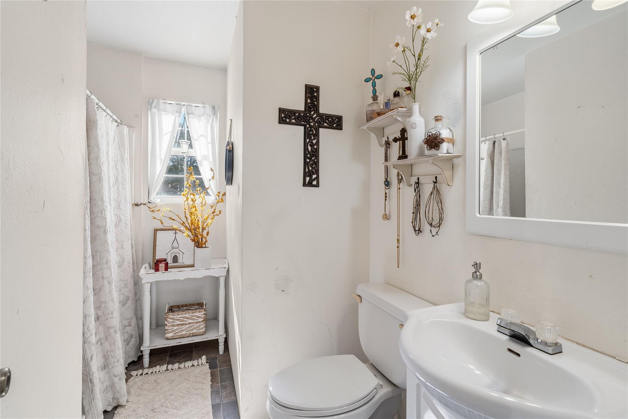 351 County Road 326, Bertram, TX 78605