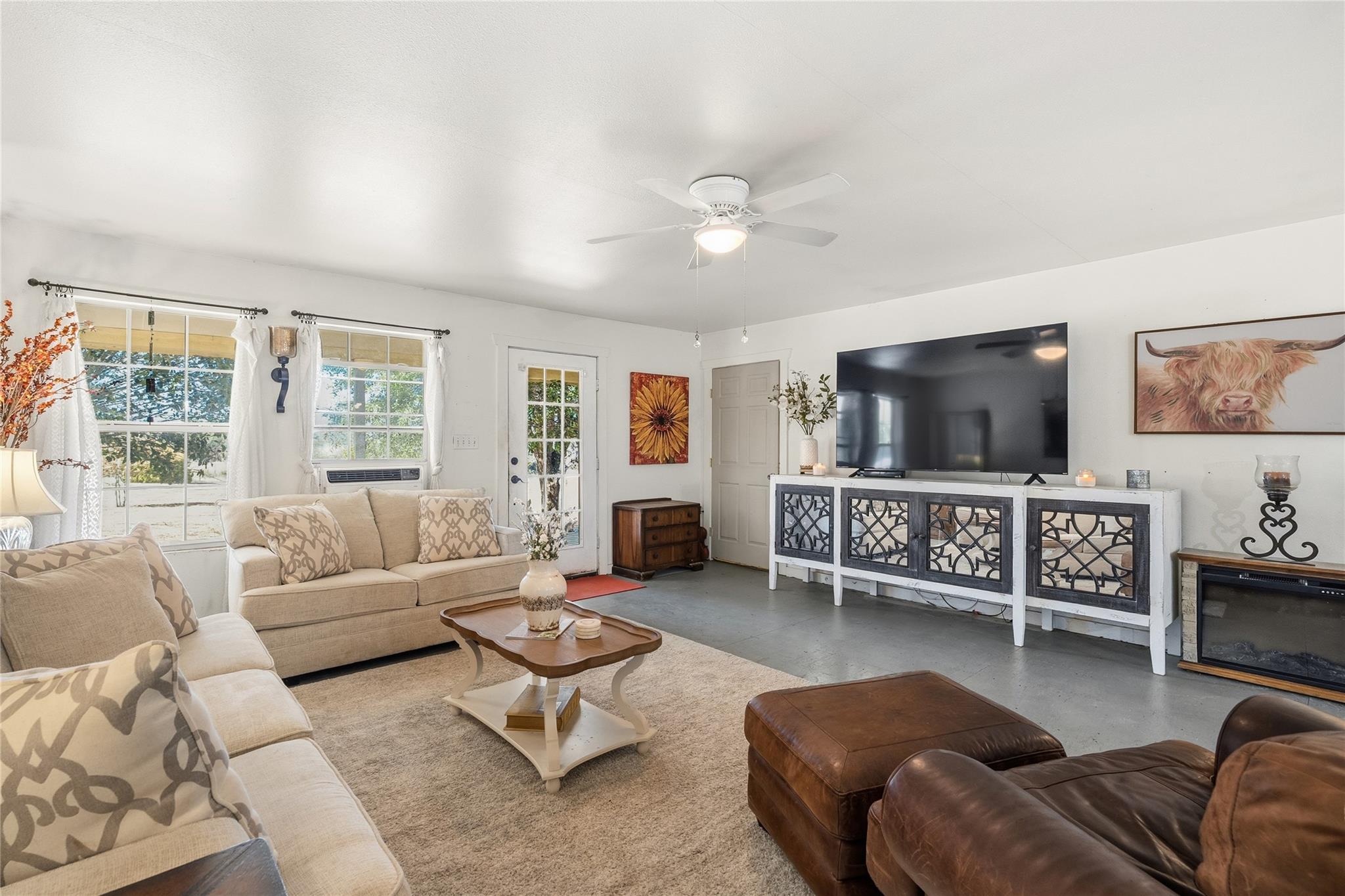 351 County Road 326, Bertram, TX 78605