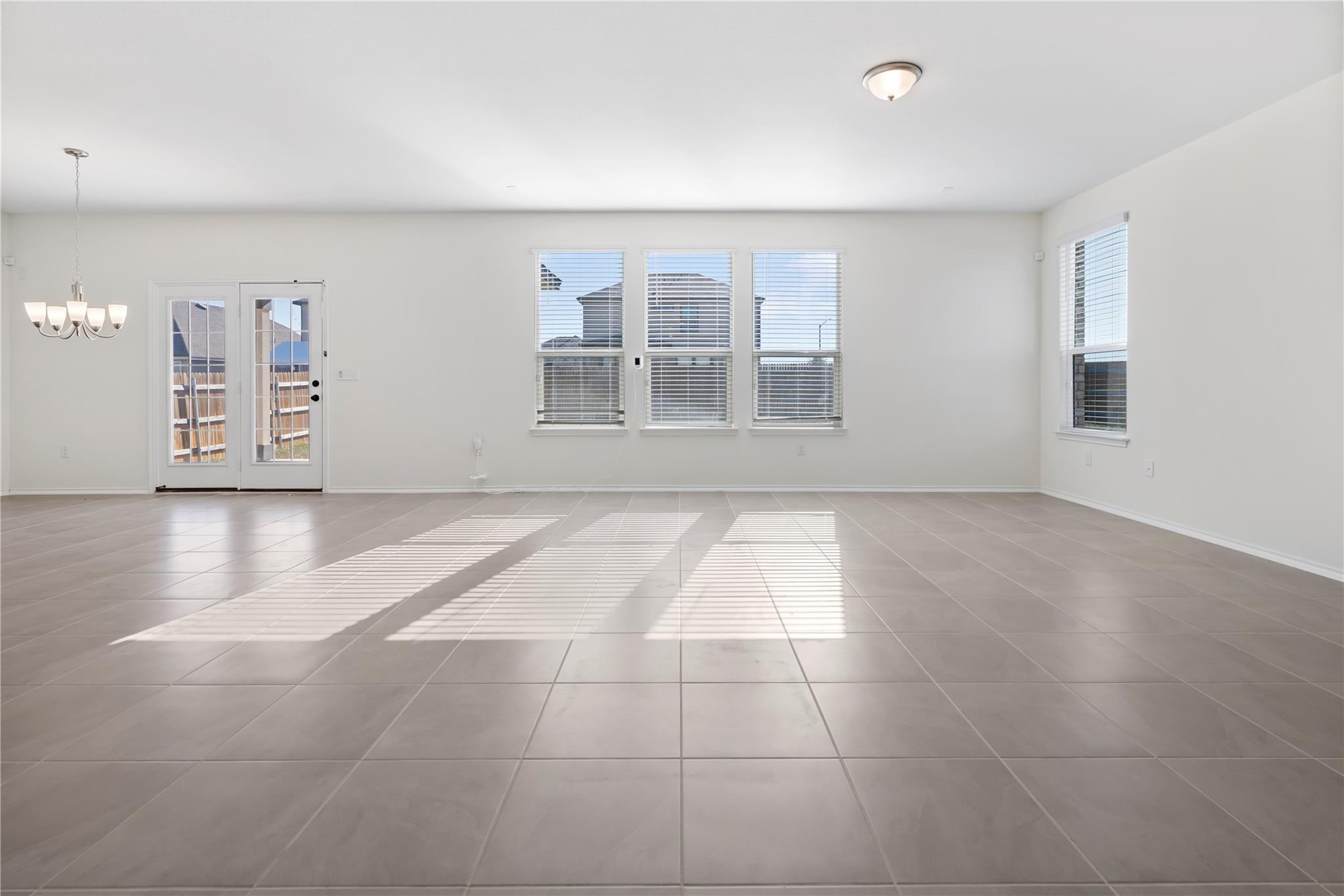 18501 Spotted Eagle Ln, Elgin, TX 78621