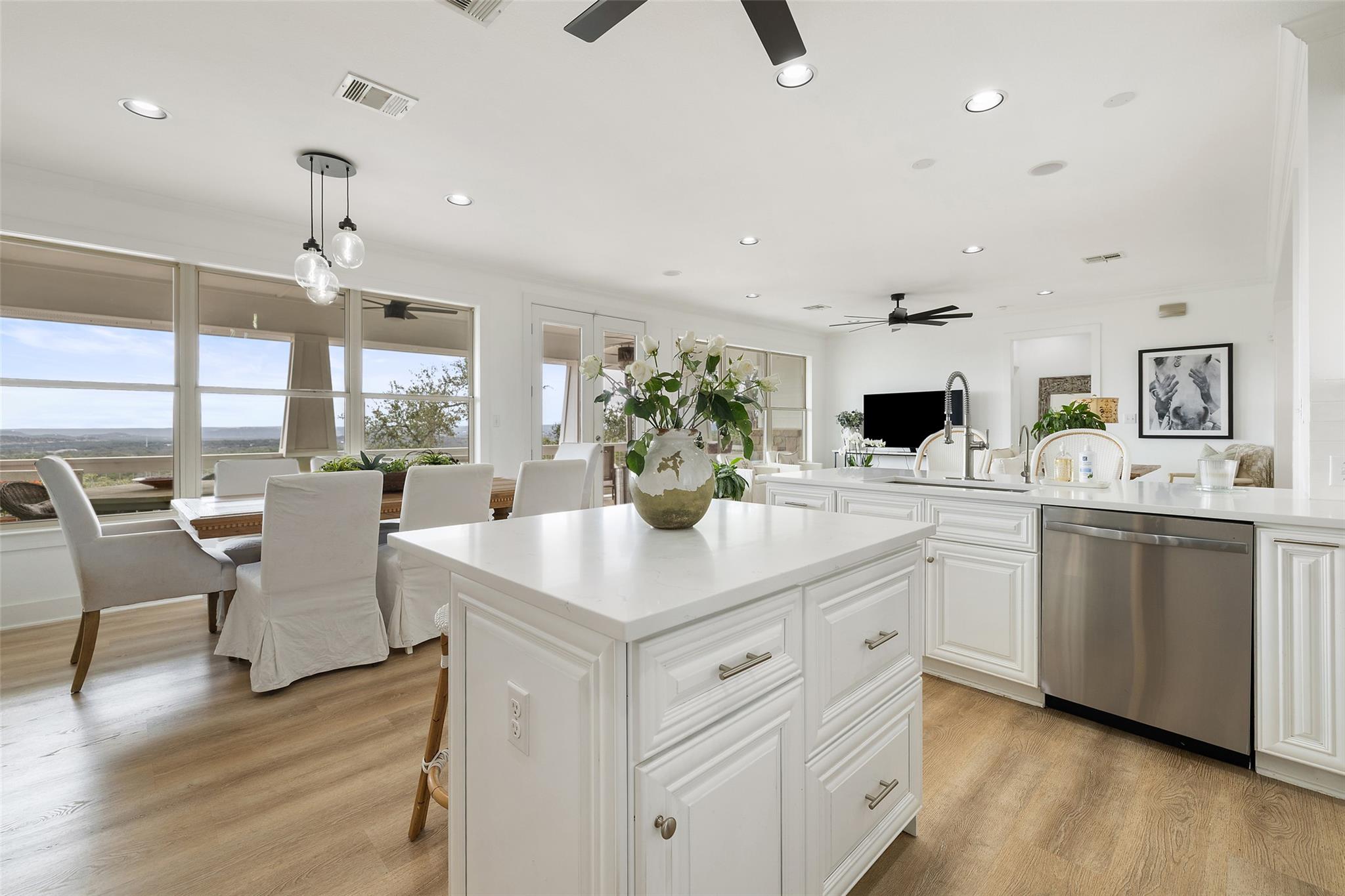 114 Crest View Dr, Wimberley, TX 78676