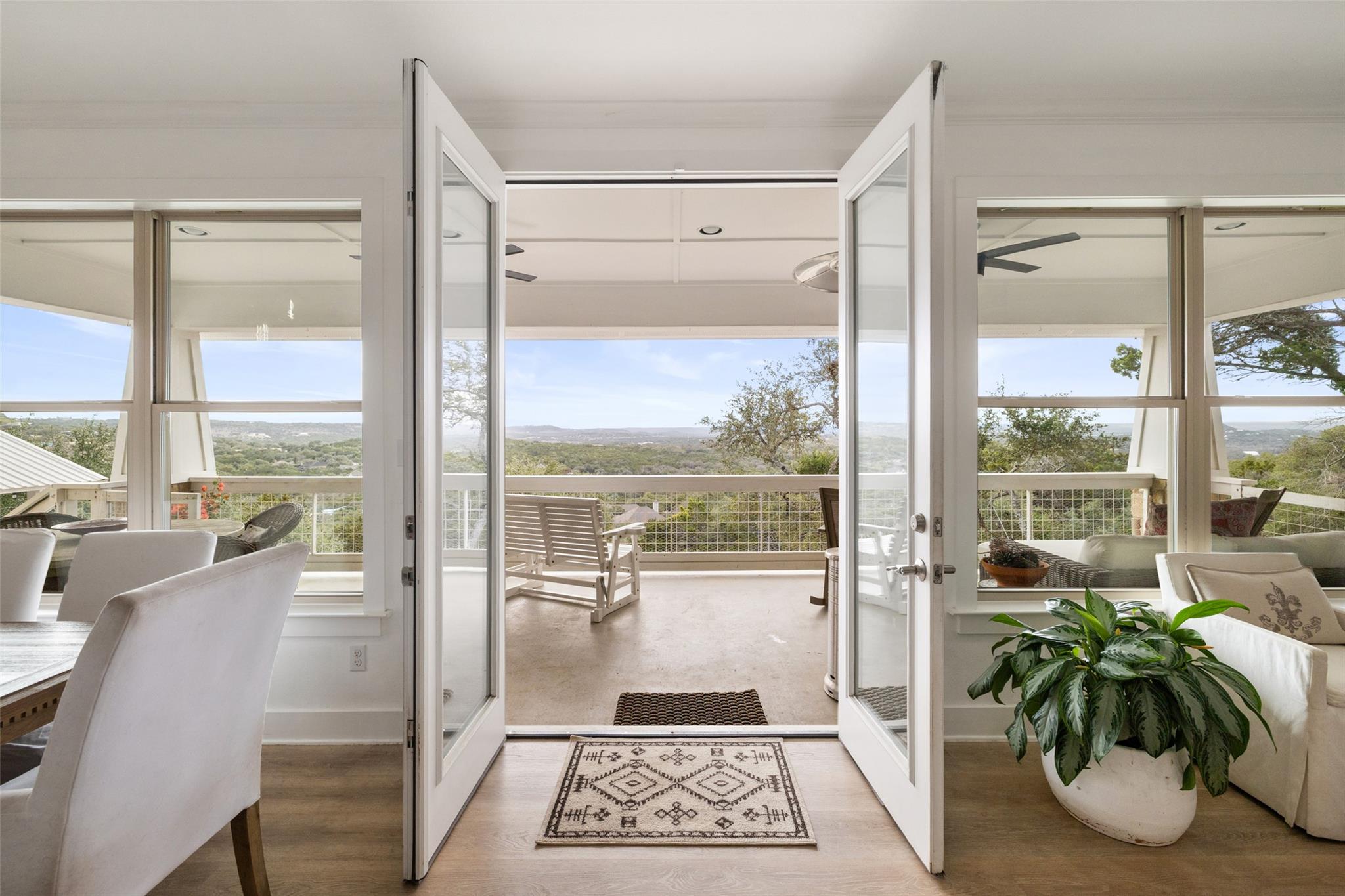 114 Crest View Dr, Wimberley, TX 78676