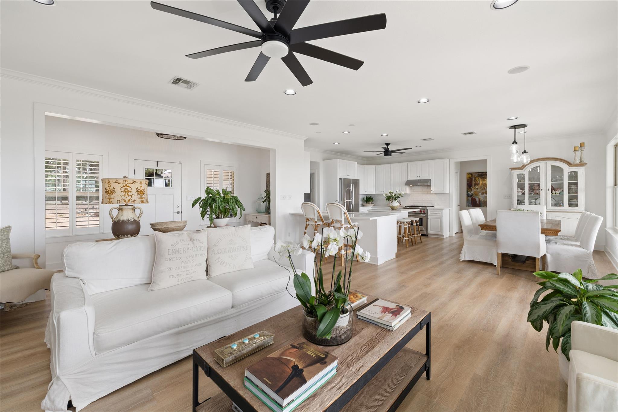 114 Crest View Dr, Wimberley, TX 78676