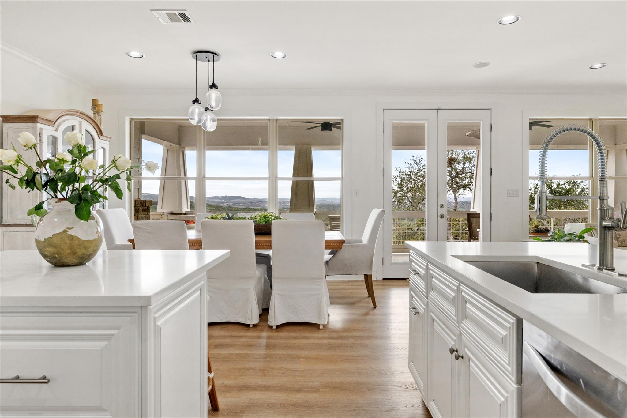 114 Crest View Dr, Wimberley, TX 78676