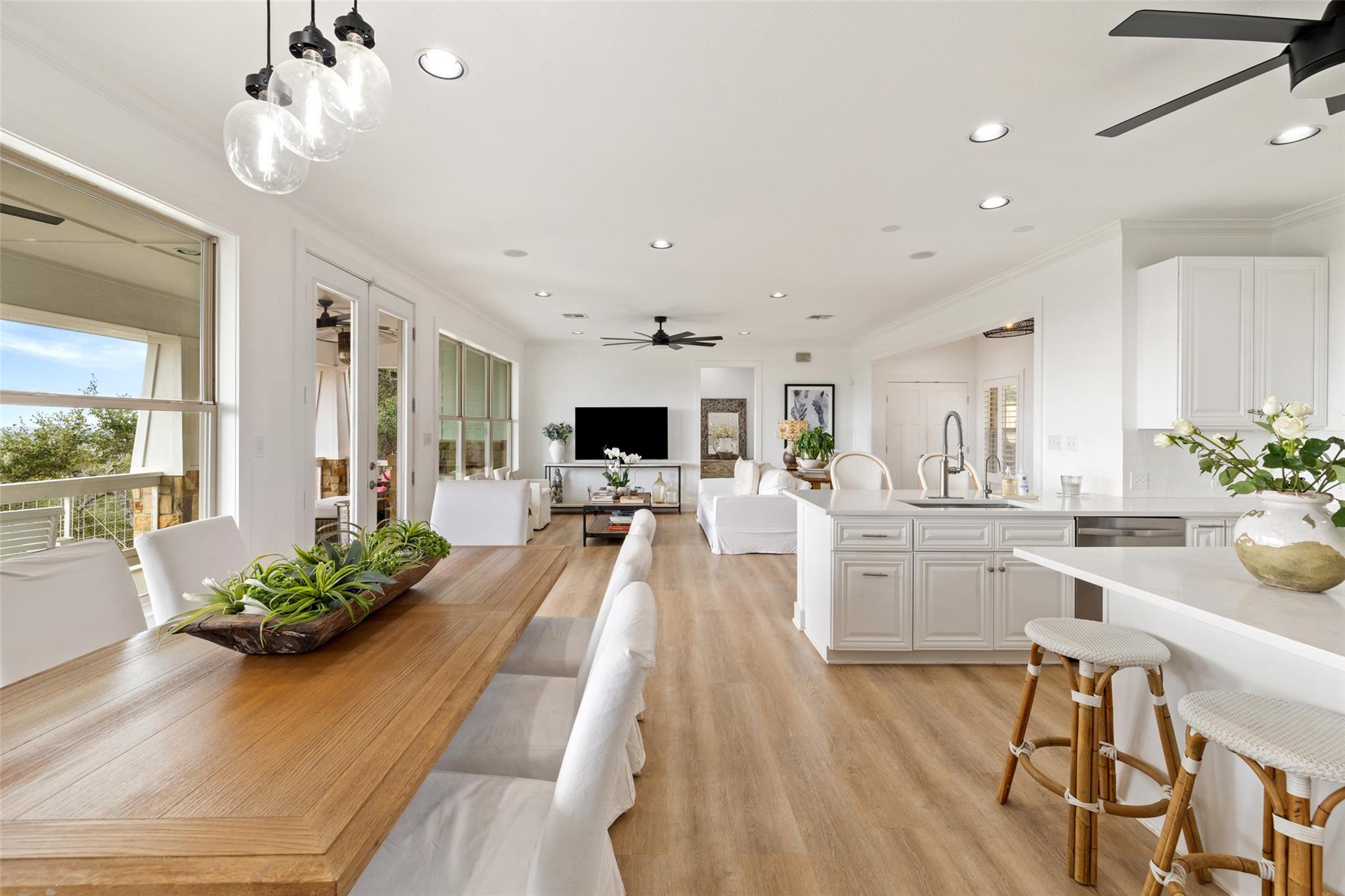 114 Crest View Dr, Wimberley, TX 78676