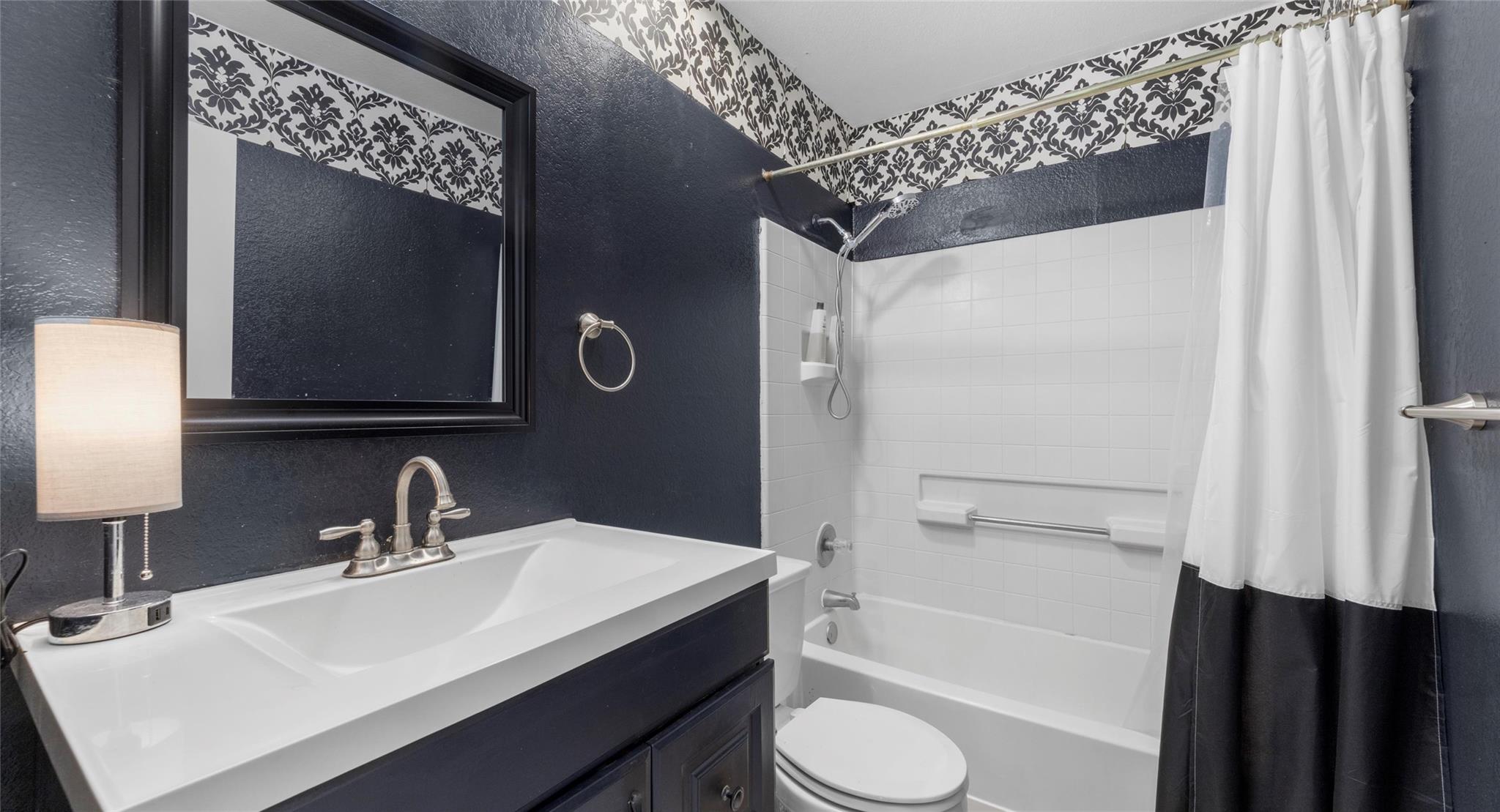 274 Old Austin Trl, Elgin, TX 78621