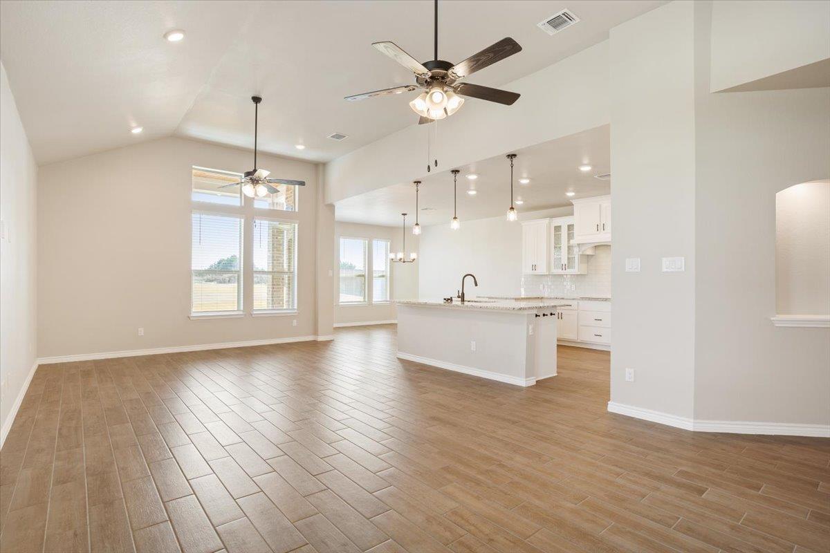 1701 Meadow Crest Dr, Salado, TX 76571