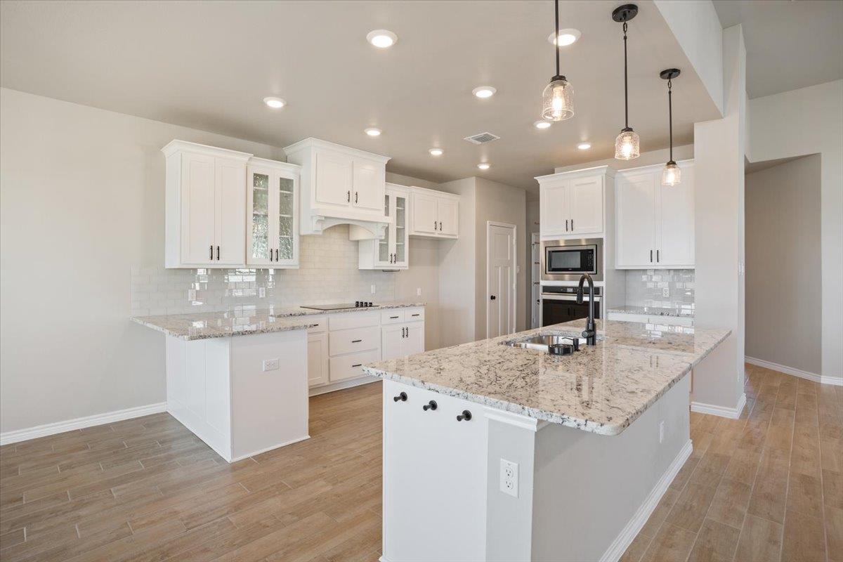 1701 Meadow Crest Dr, Salado, TX 76571