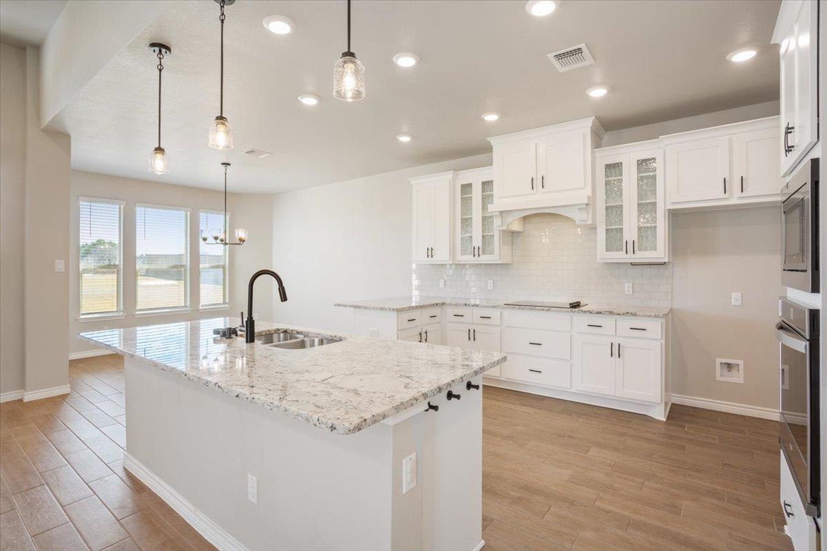 1701 Meadow Crest Dr, Salado, TX 76571