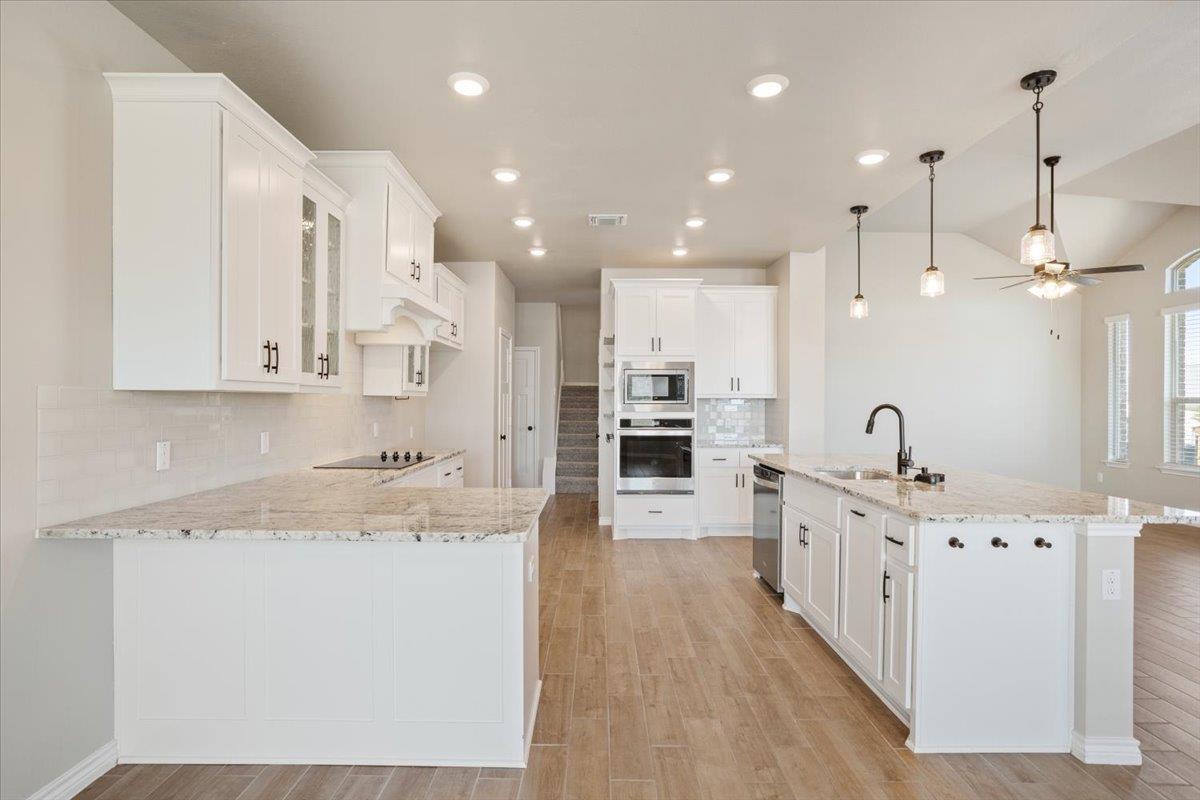 1701 Meadow Crest Dr, Salado, TX 76571