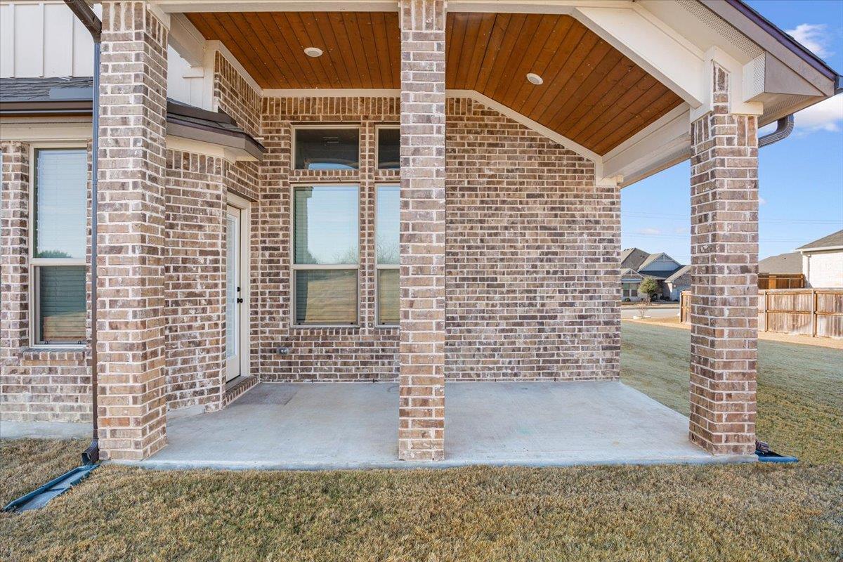 1701 Meadow Crest Dr, Salado, TX 76571