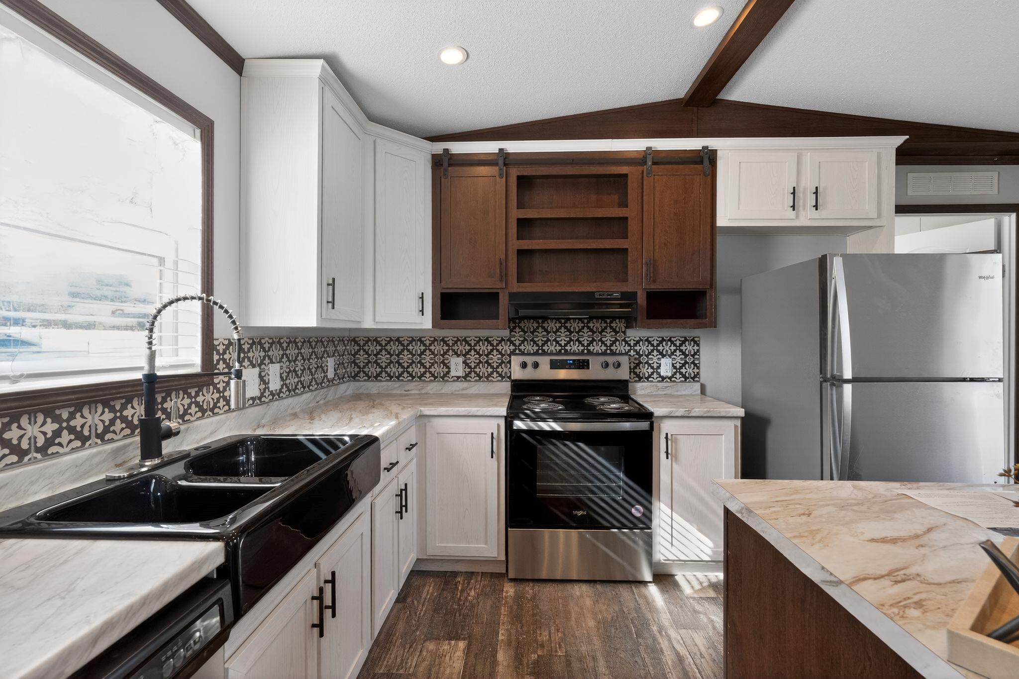 421 S Bear Creek Rd, Liberty Hill, TX 78642