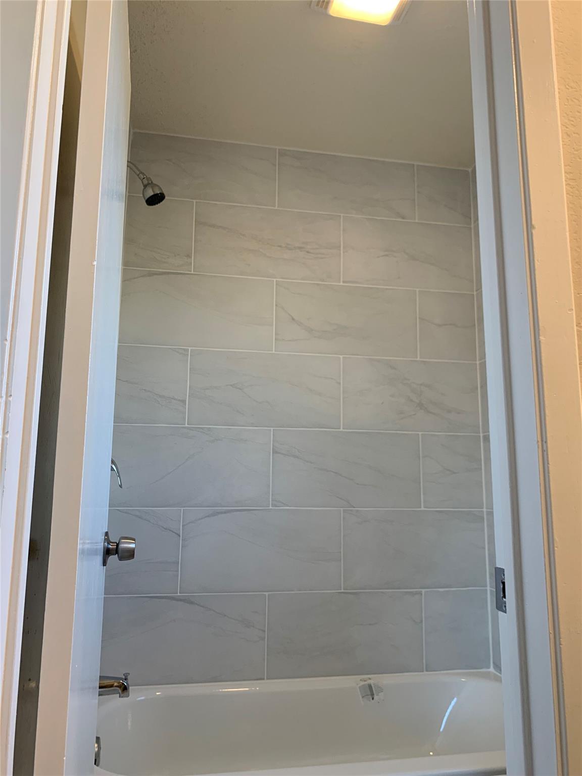 1800 Wagon Gap Dr, Round Rock, TX 78681