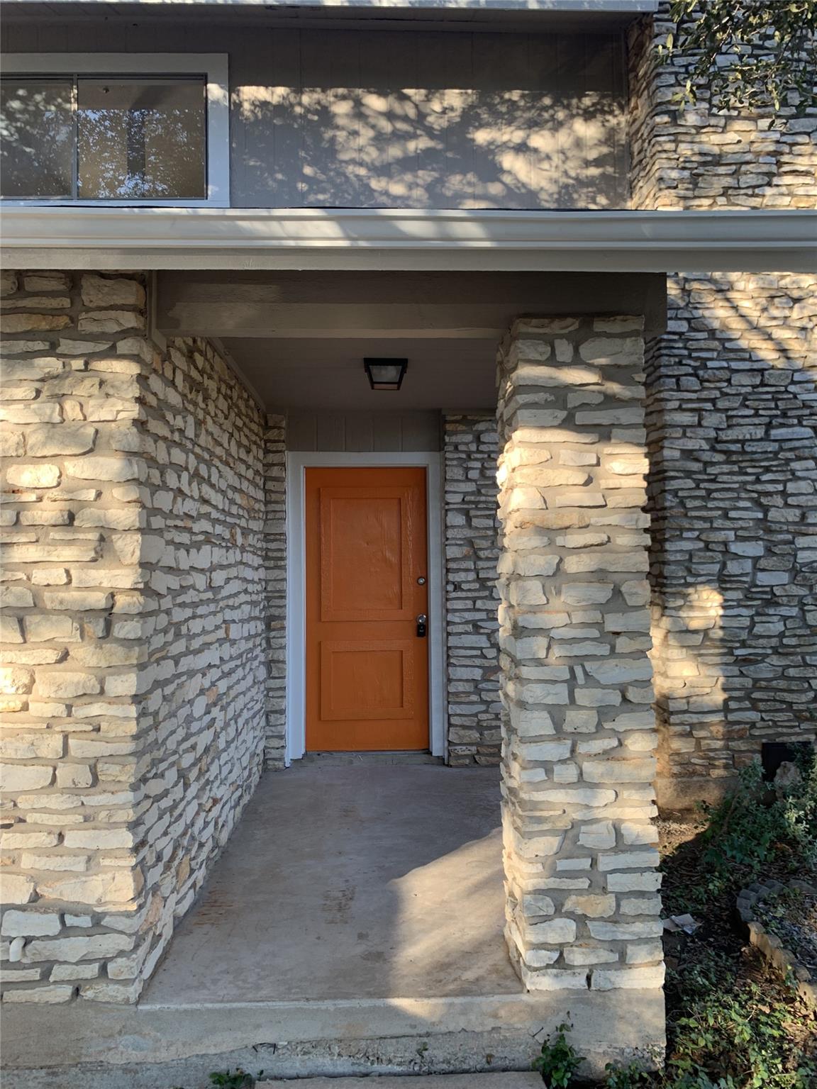 1800 Wagon Gap Dr, Round Rock, TX 78681