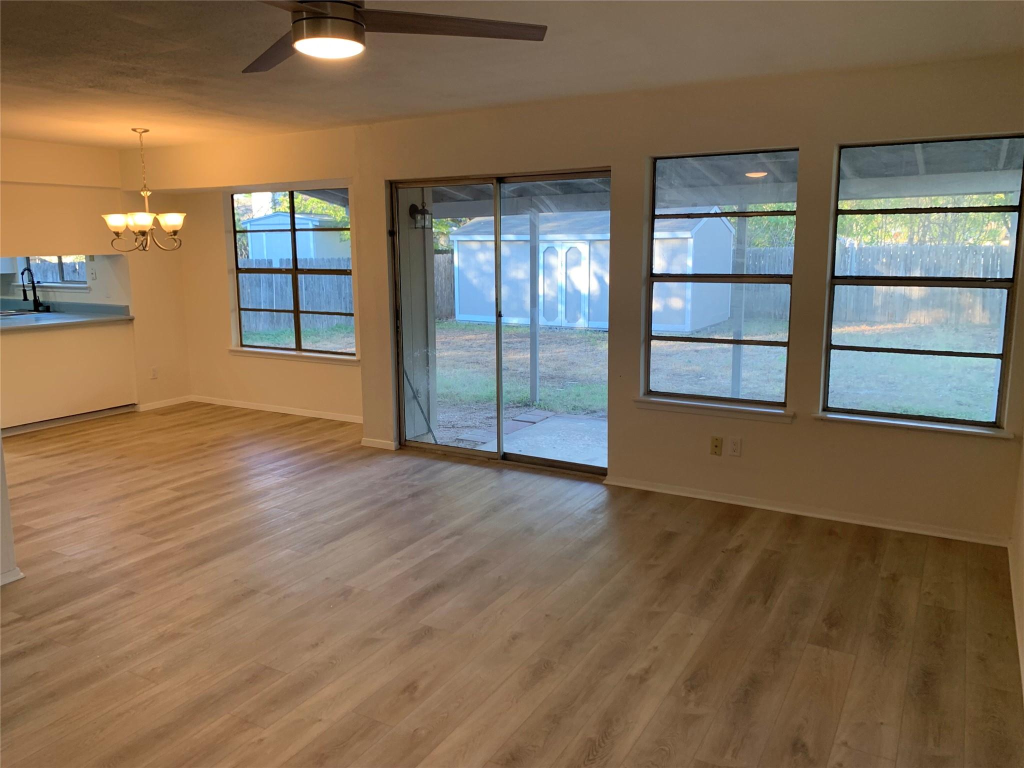 1800 Wagon Gap Dr, Round Rock, TX 78681