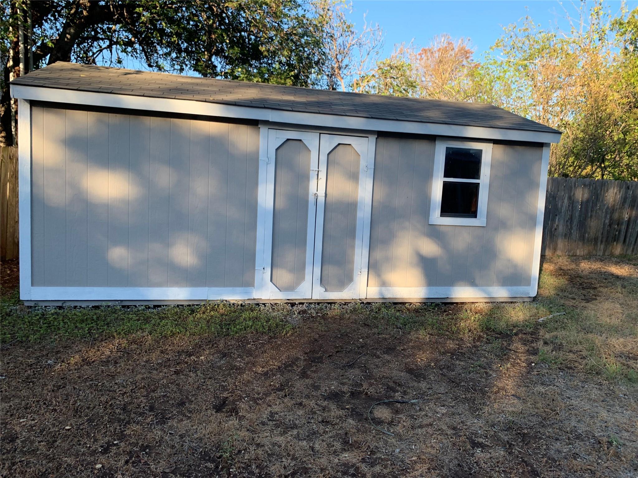 1800 Wagon Gap Dr, Round Rock, TX 78681