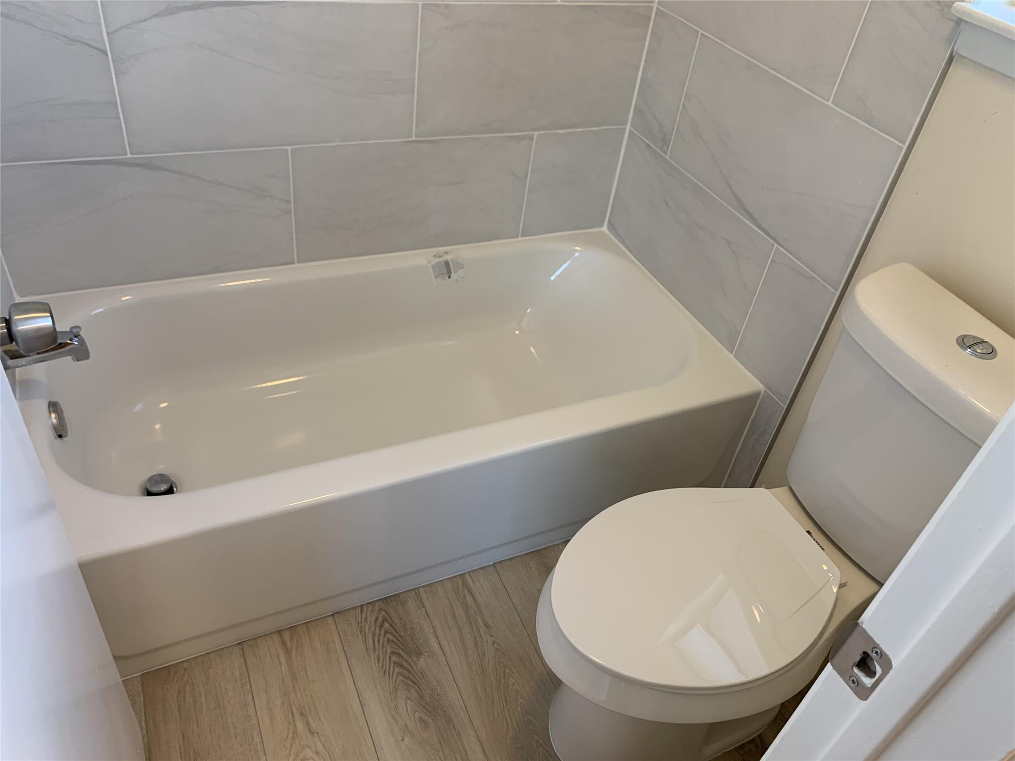 1800 Wagon Gap Dr, Round Rock, TX 78681