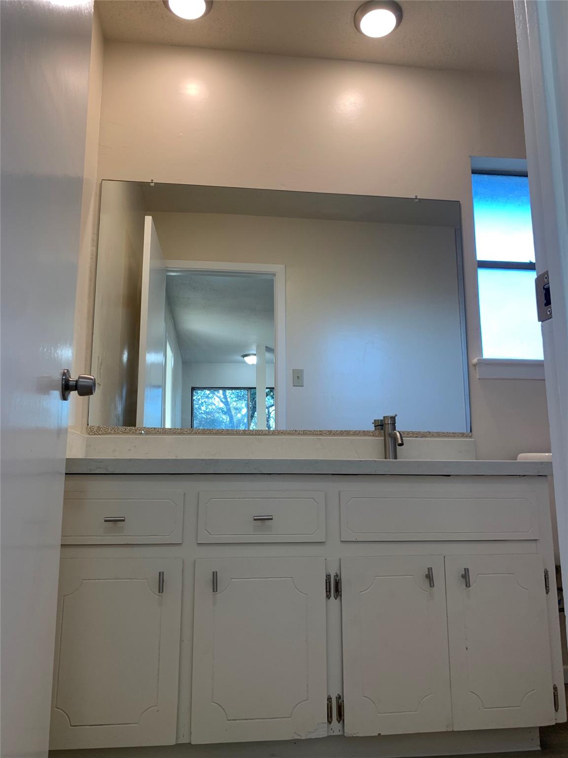 1800 Wagon Gap Dr, Round Rock, TX 78681