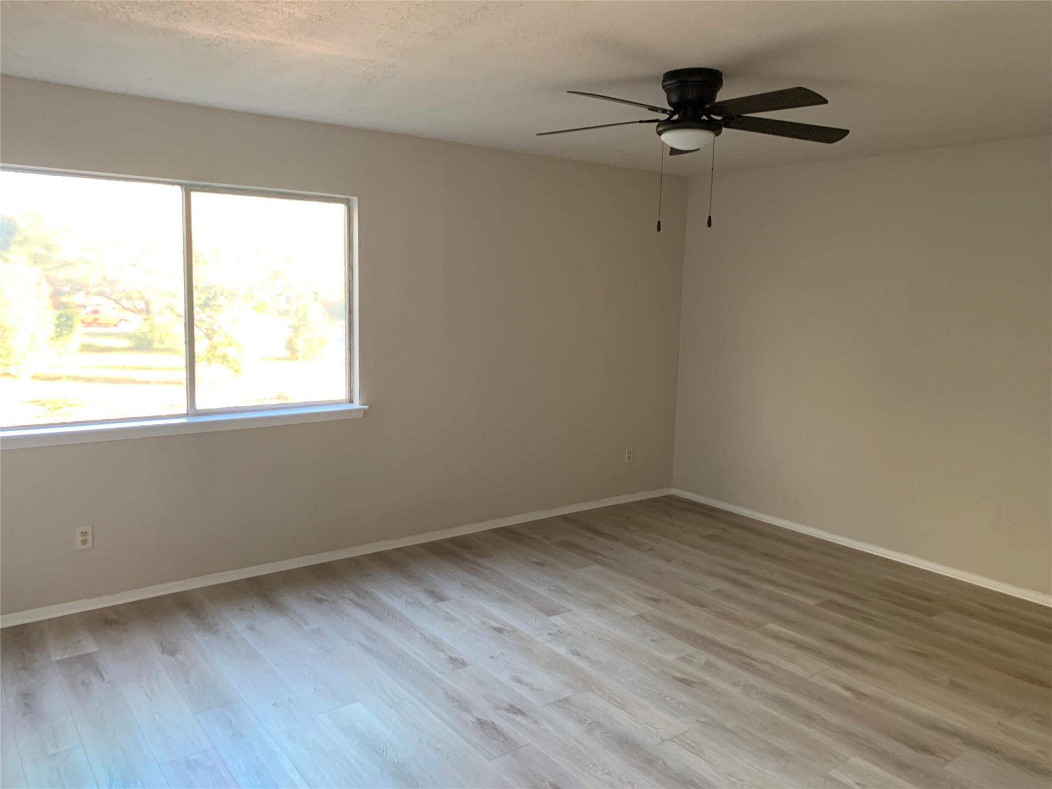 1800 Wagon Gap Dr, Round Rock, TX 78681