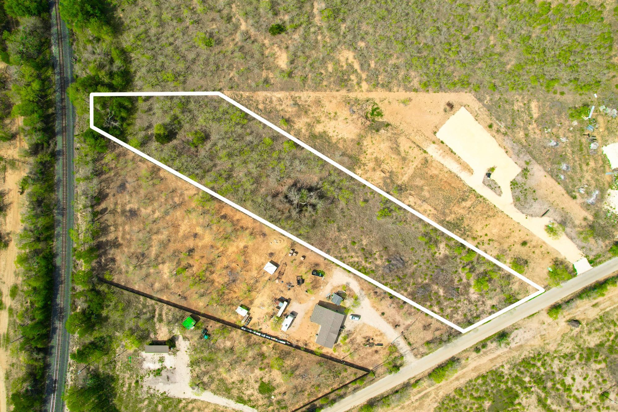 1505 Barth Rd, Dale, TX 78616