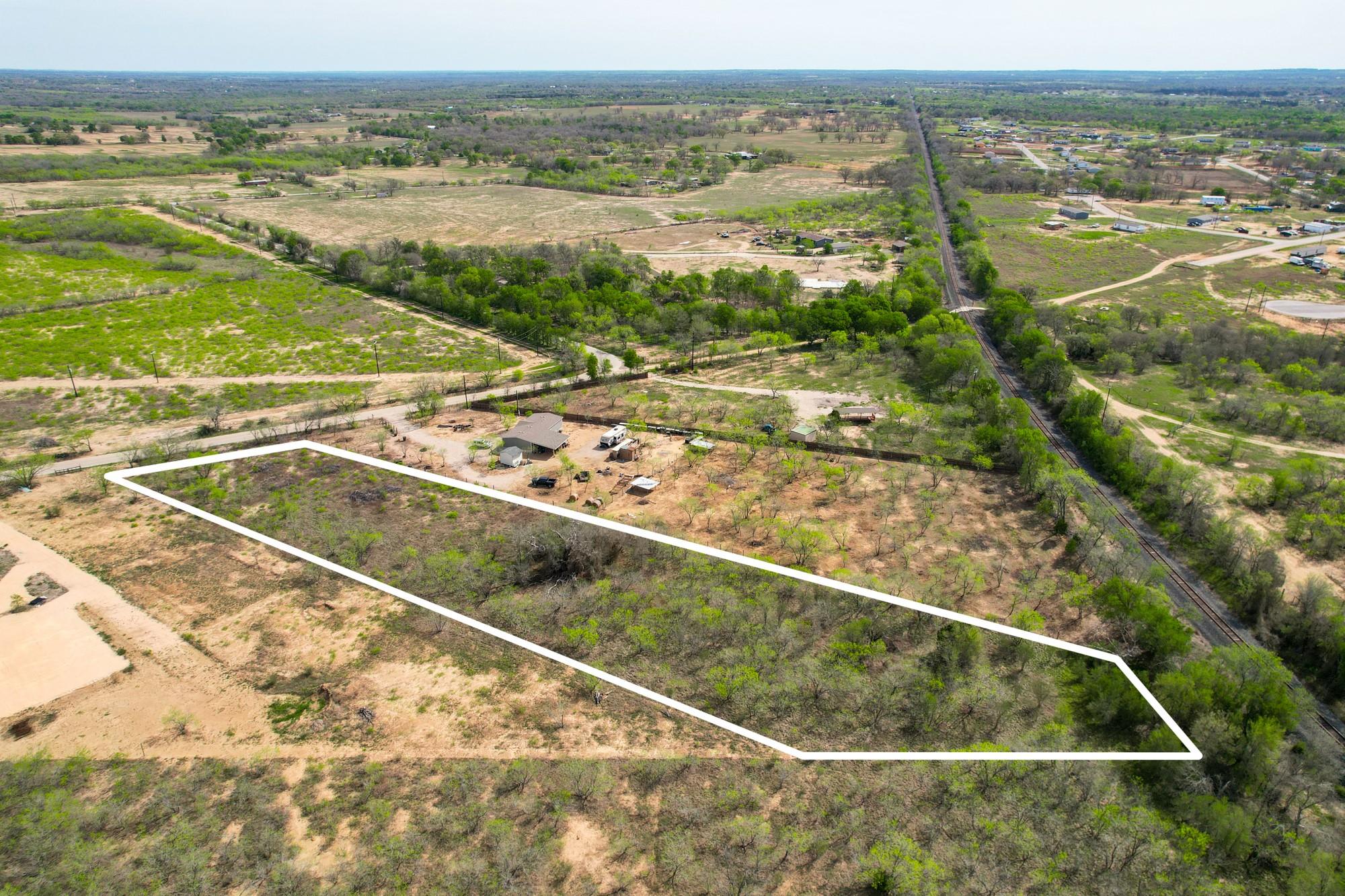1505 Barth Rd, Dale, TX 78616