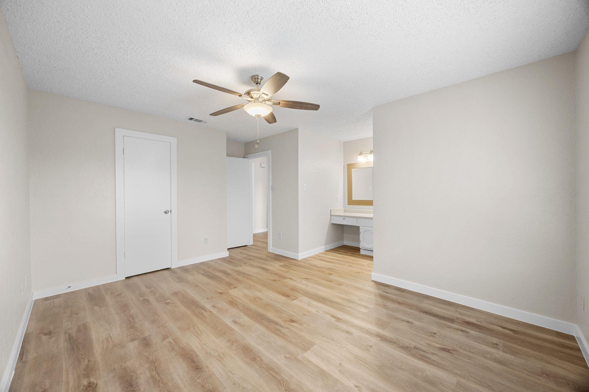 402 Hillside Dr, Round Rock, TX 78681