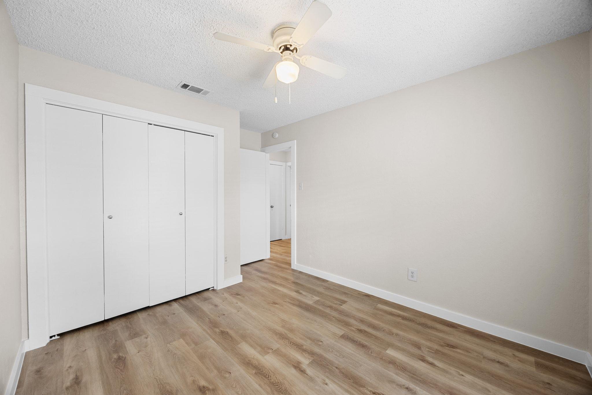 402 Hillside Dr, Round Rock, TX 78681